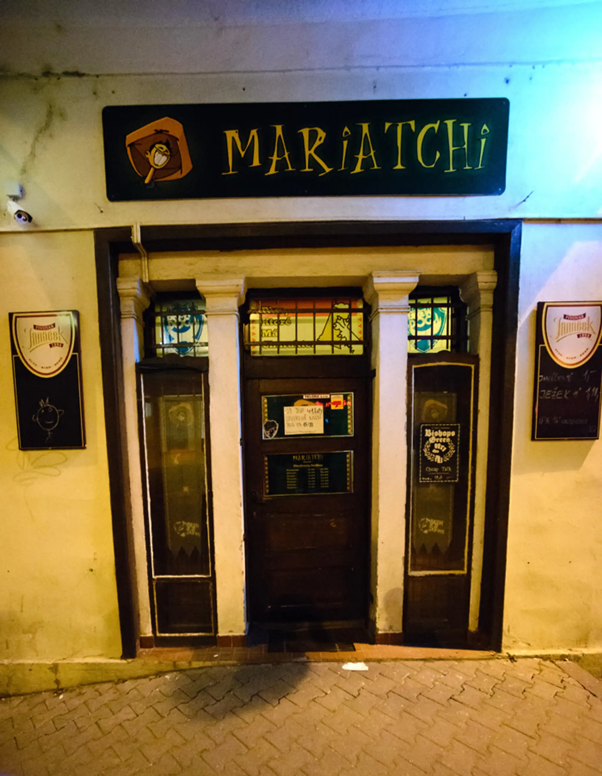 Na archívnej snímke klubu Mariatchi v Nitre.