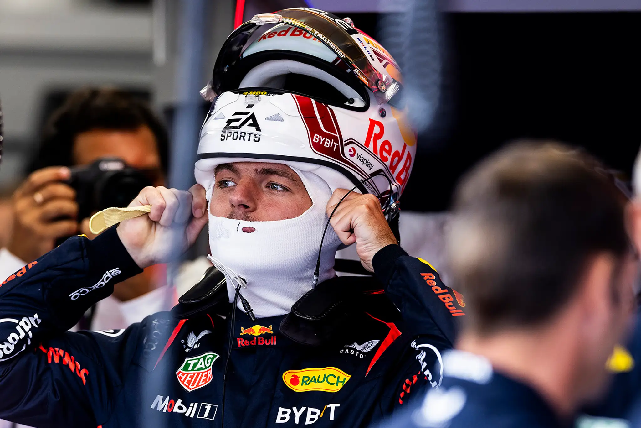 Holanďan Max Verstappen.