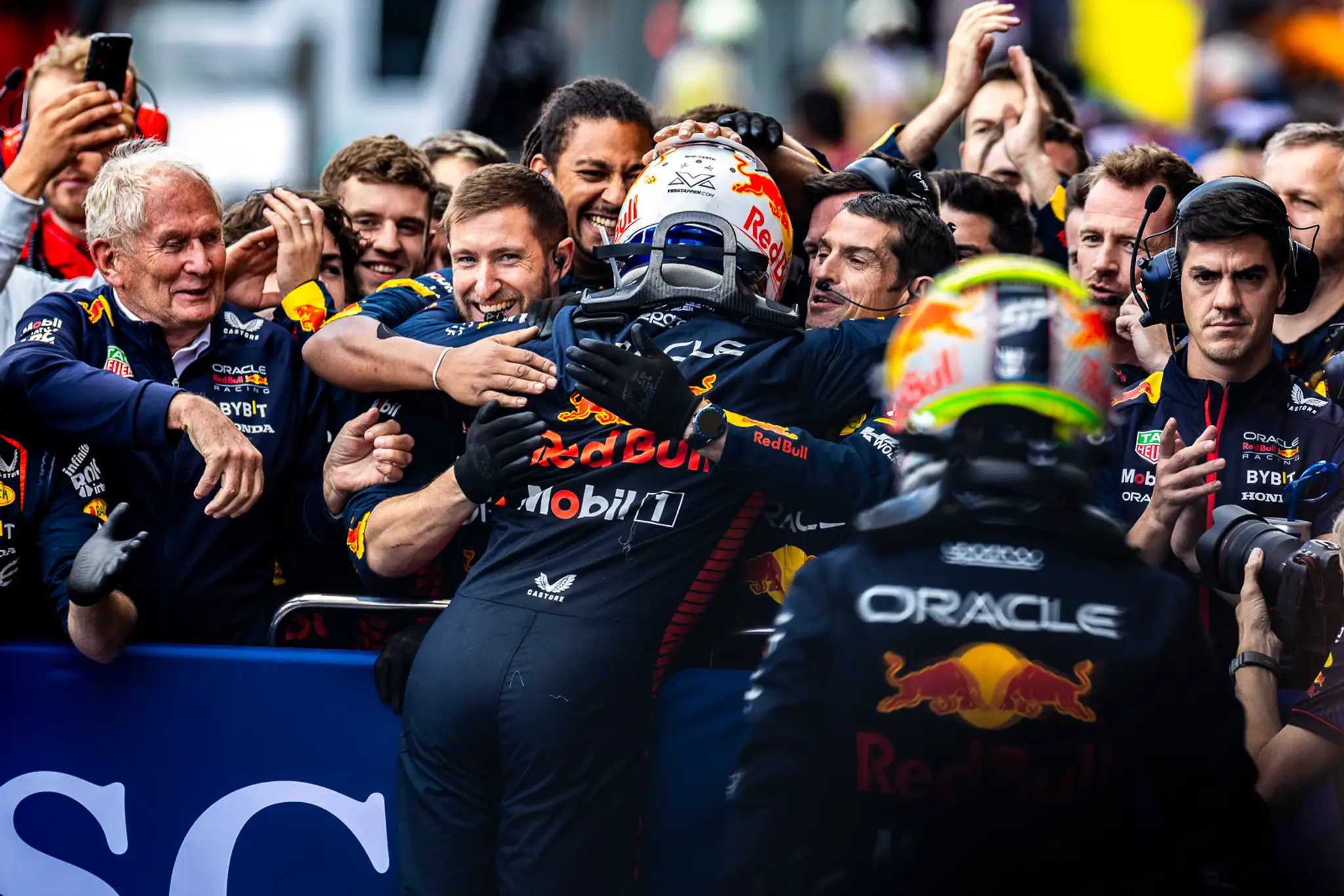 Red Bull opäť oslavoval.