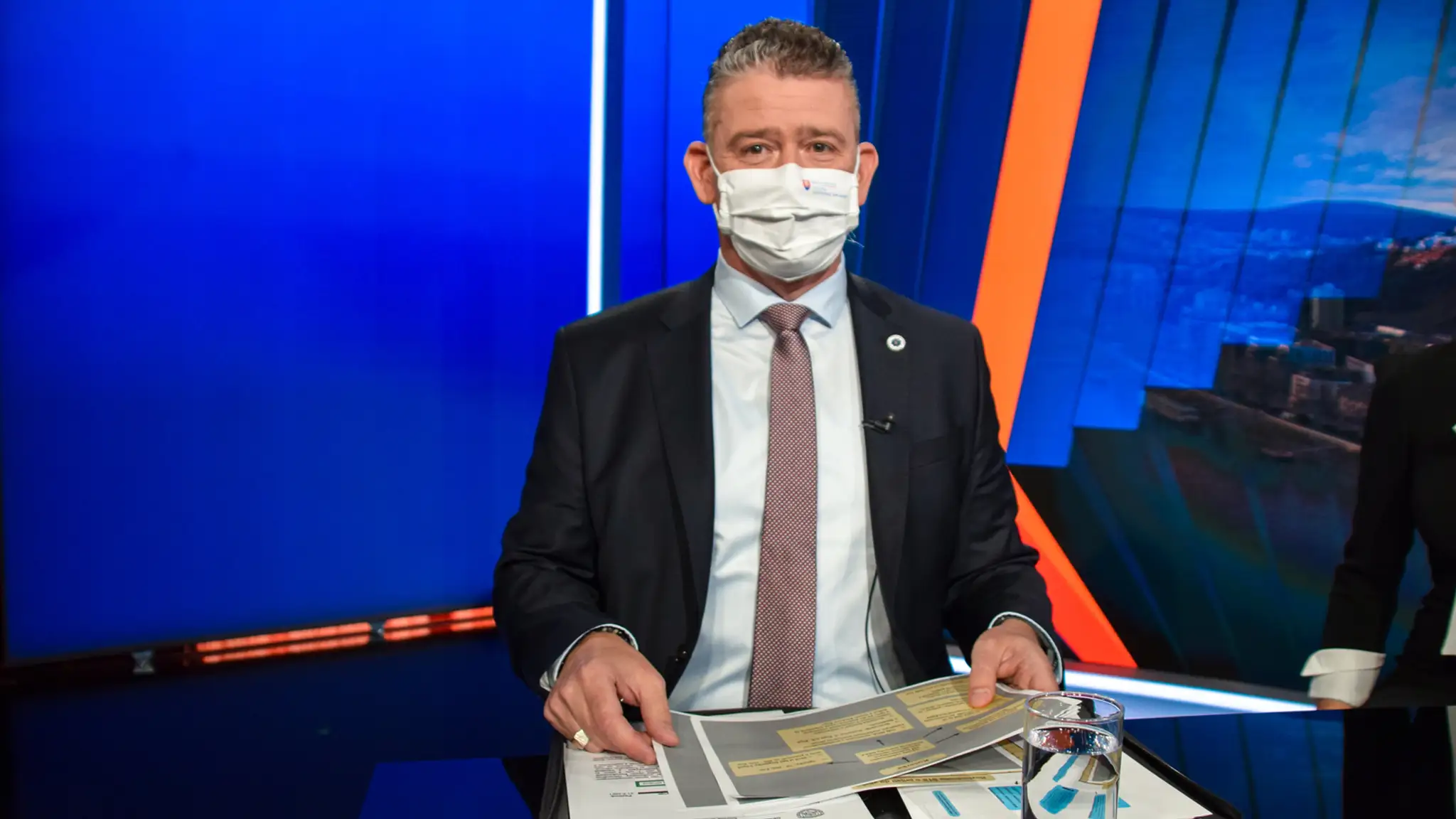 Roman Mikulec a Denisa Saková v Na telo.