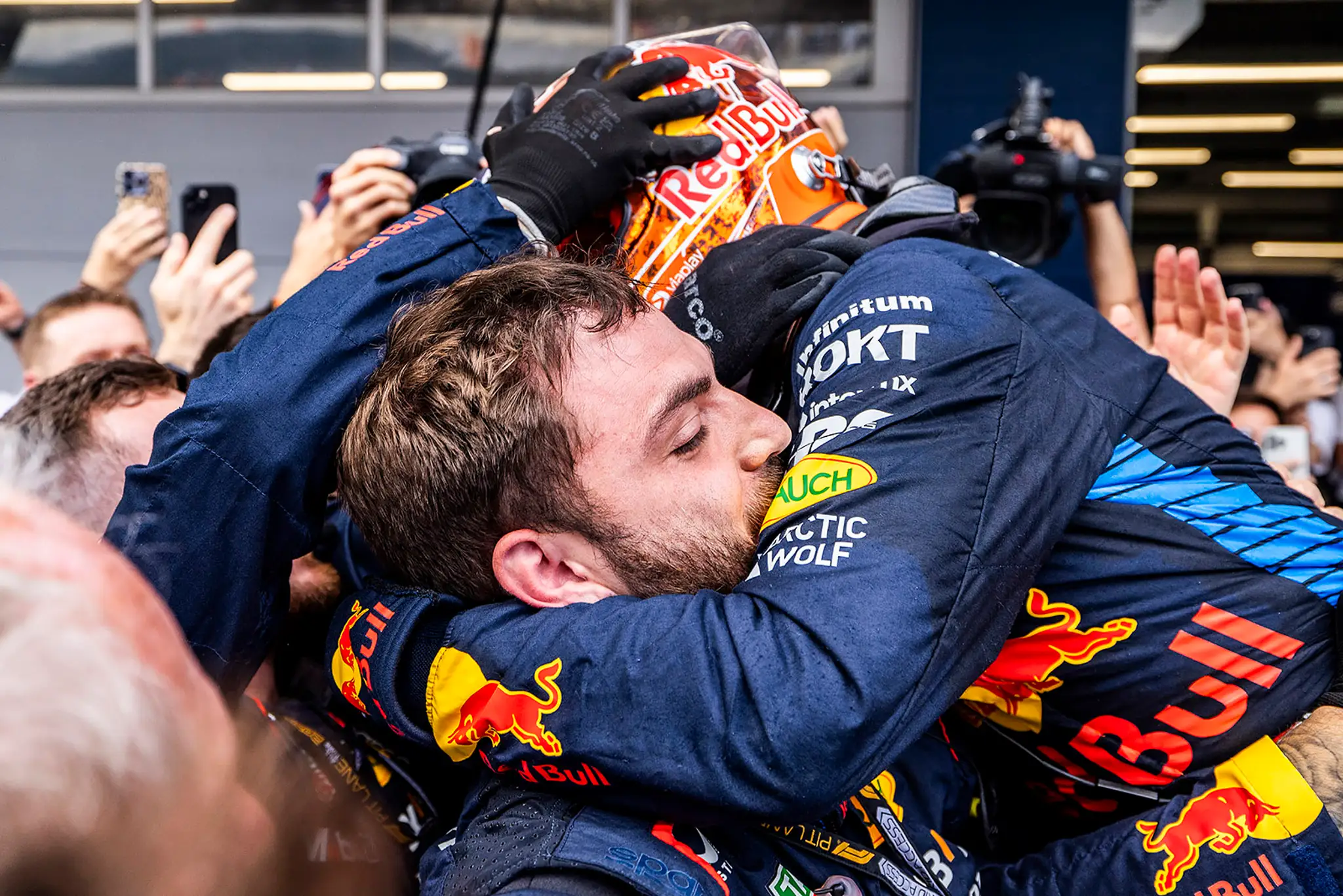 Red Bull v Španielsku oslavoval ďalšie víťazstvo Maxa Verstappena.
