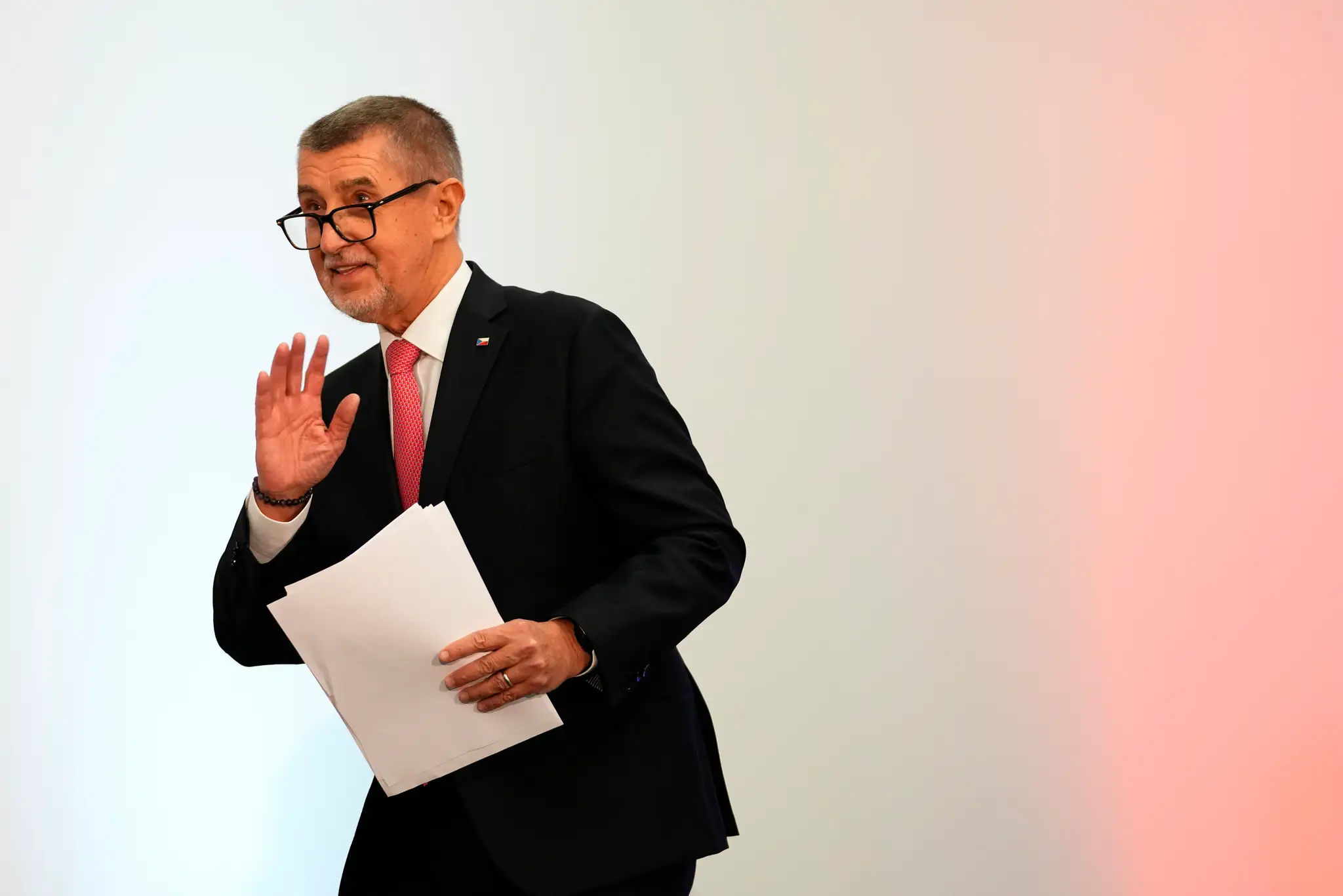 Andrej Babiš postúpil do druhého kola českých prezidentských volieb.