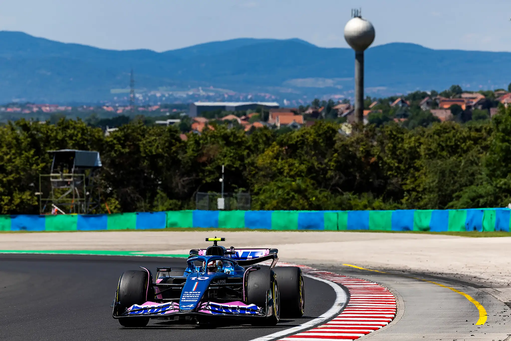 Pierre Gasly na okruhu v Maďarsku.