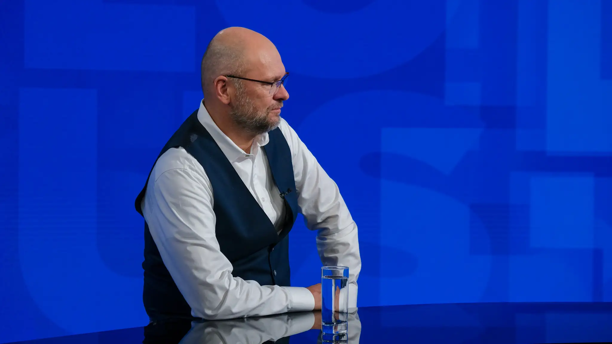 Richard Sulík v relácii Na telo plus.