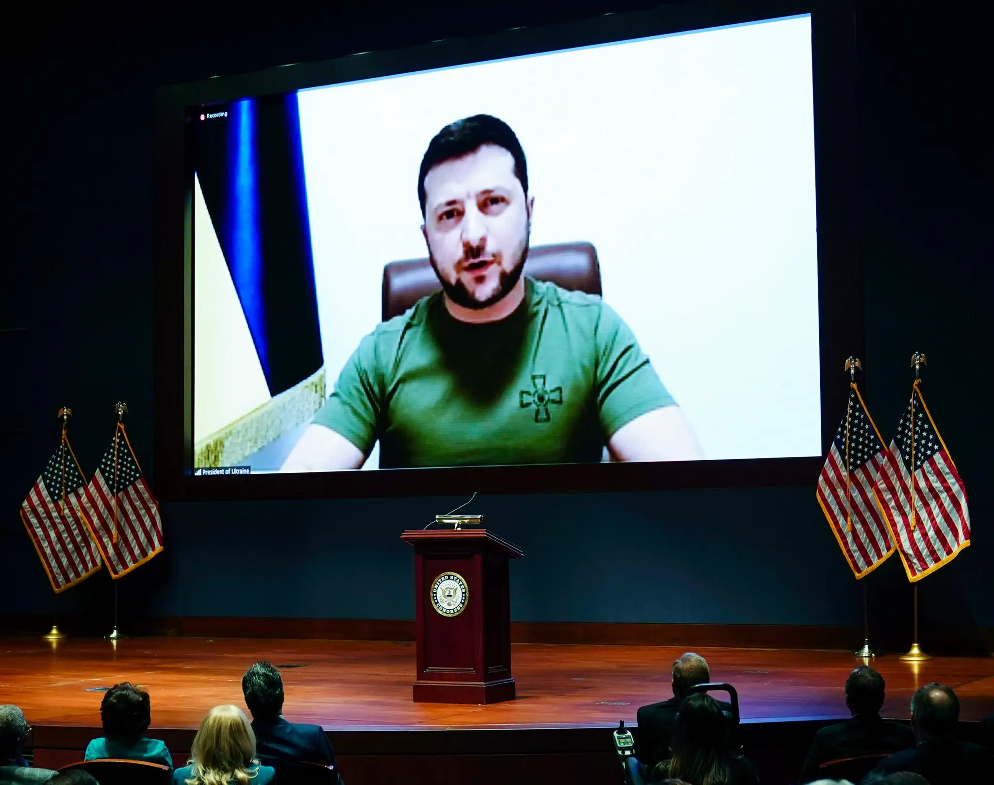 Volodymyr Zelenskyj vystúpil s prejavom v americkom Kongrese.