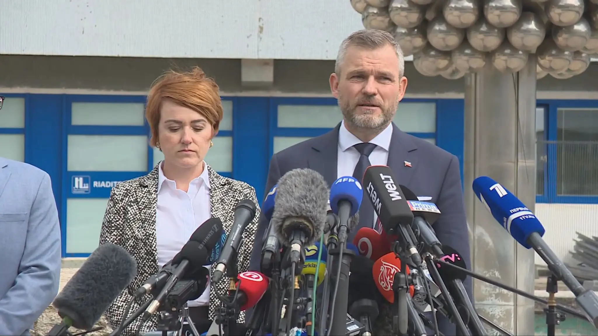 Peter Pellegrini navštívil Roberta Fica.