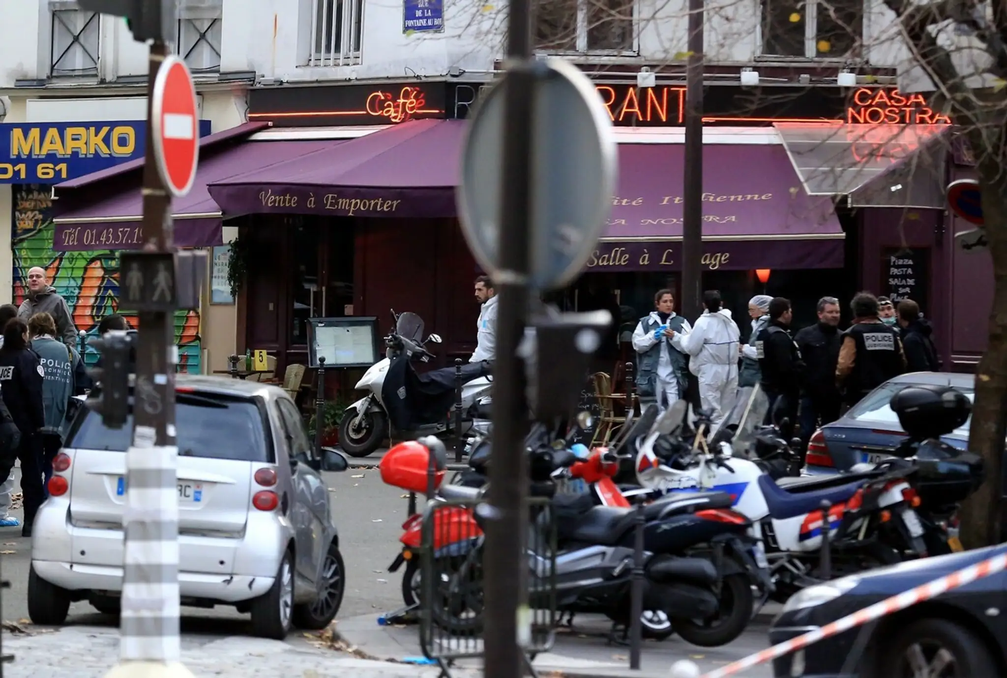 Cafe Comptoir Voltaire, kde útočníci zabíjali.