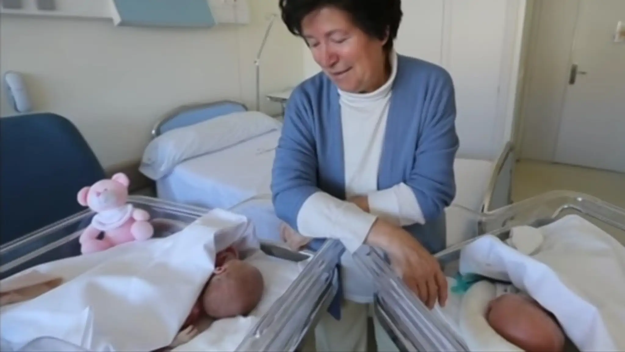 Žena požiadala o pomoc pri identifikácii neznámeho predmetu aj svojich susedov.