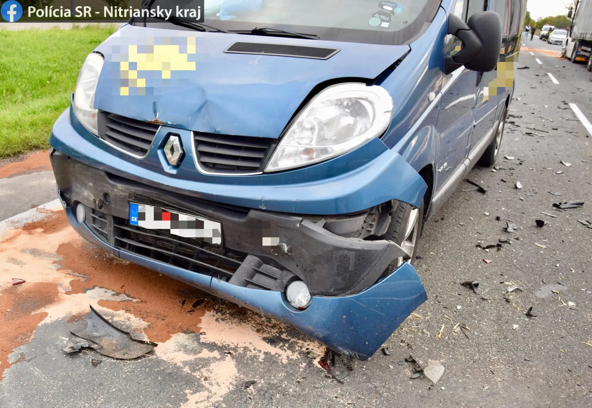 Nehoda osobného auta s dodávkou