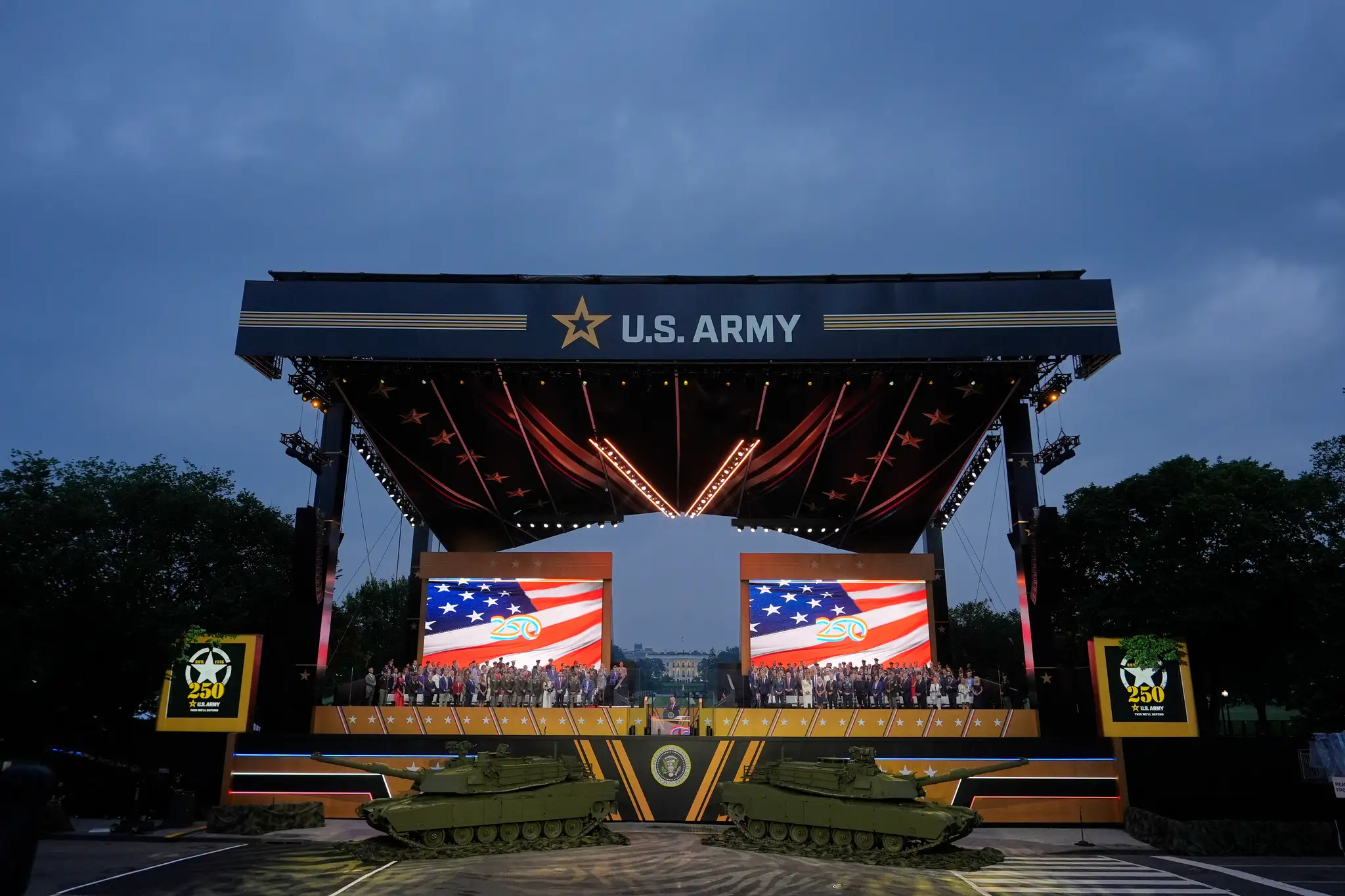 Trump_Military_Parade452050
