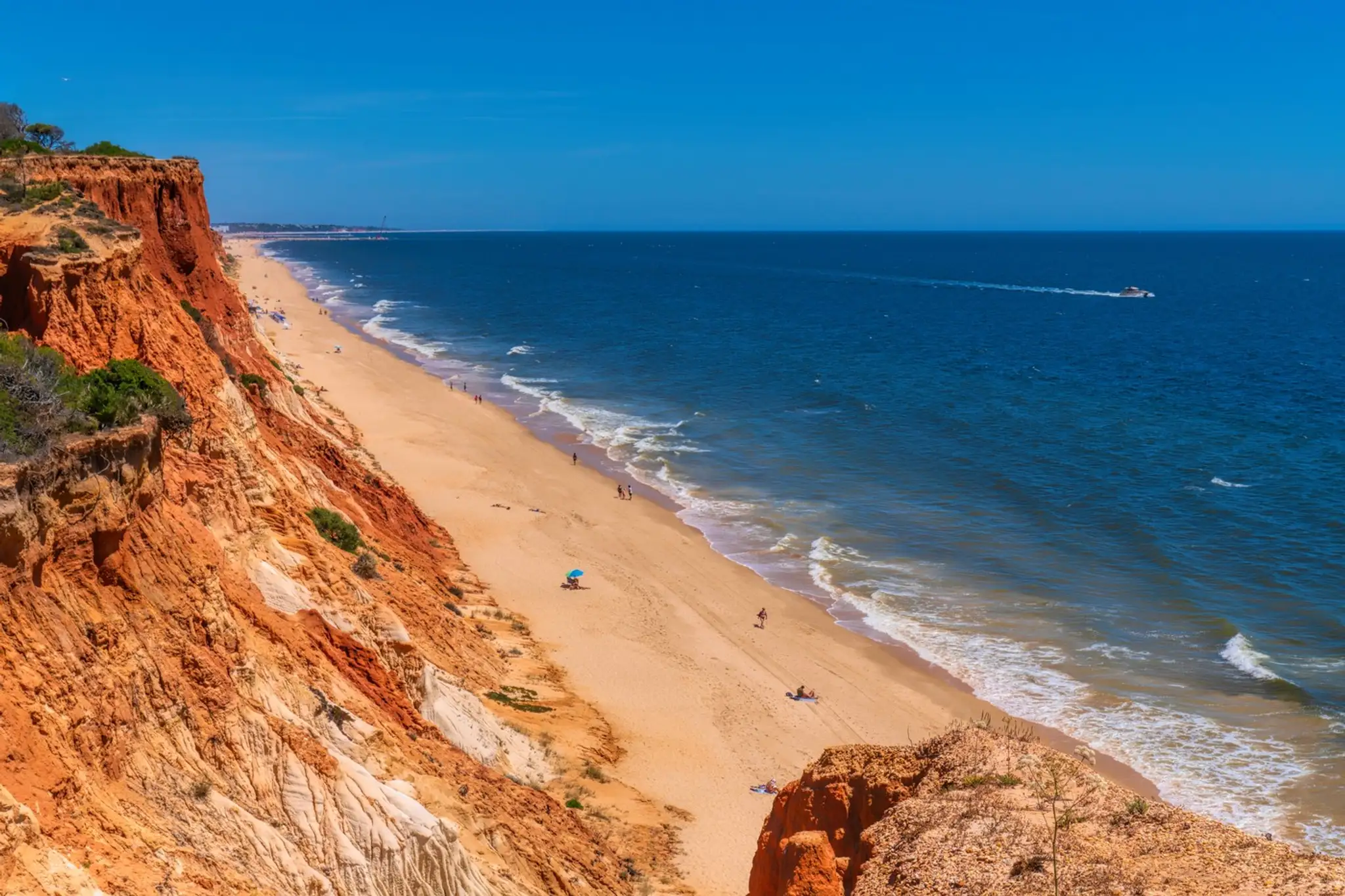 Praia da Falésia, Algarve, Portugalsko