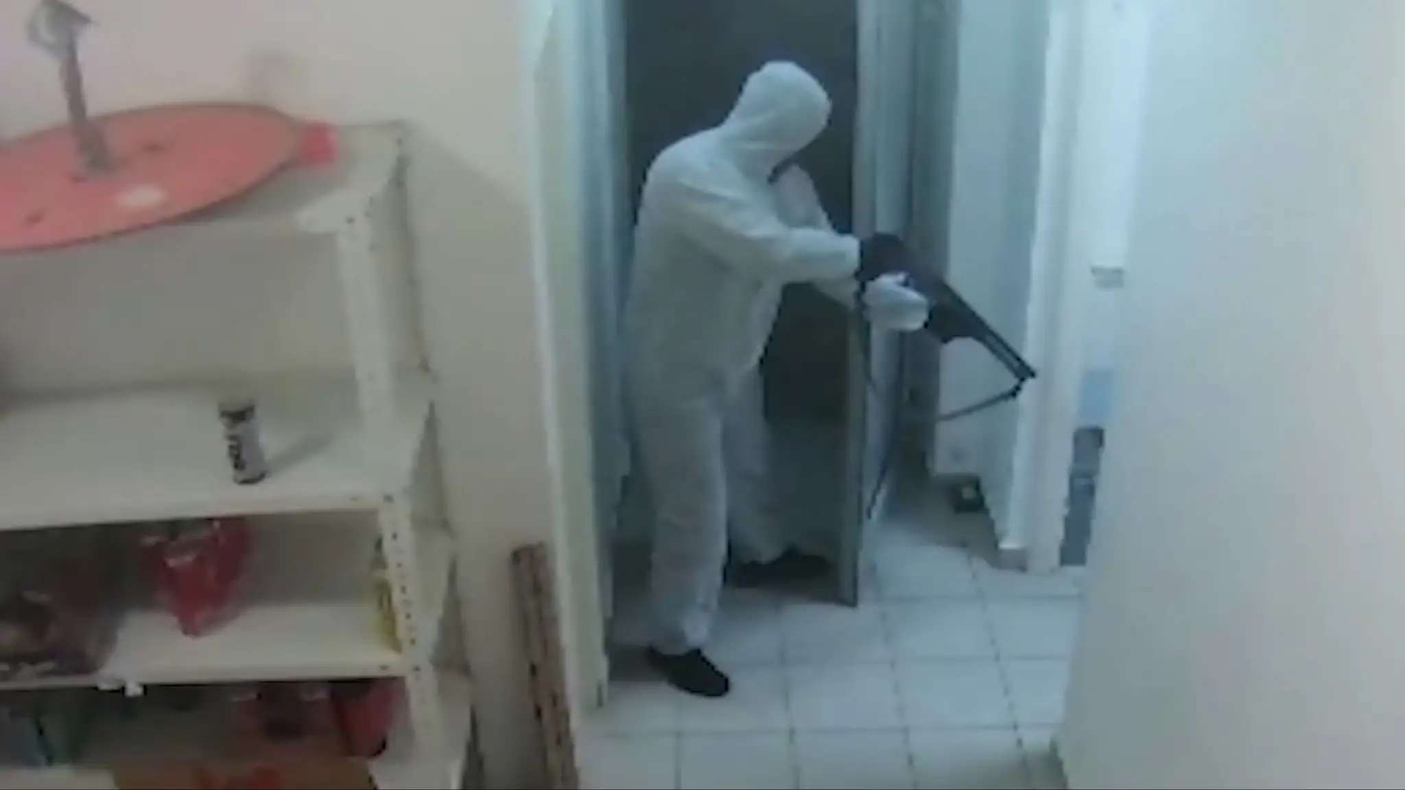 Na benzínke svojho času rozstrieľali trezor.