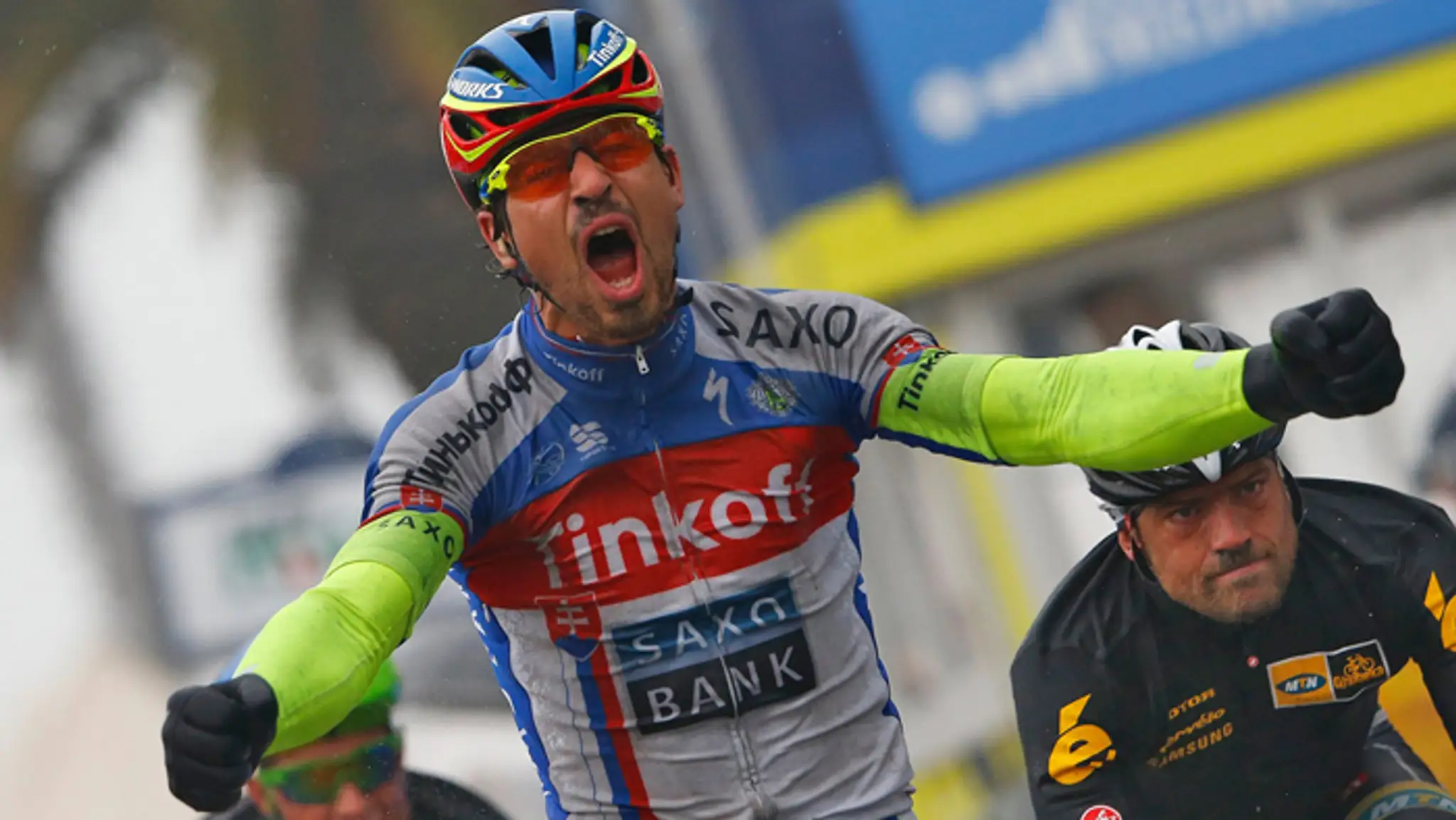 Peter Sagan kriči od šťastia po víťazstve v 6. etape Tirreno-Adriatico.