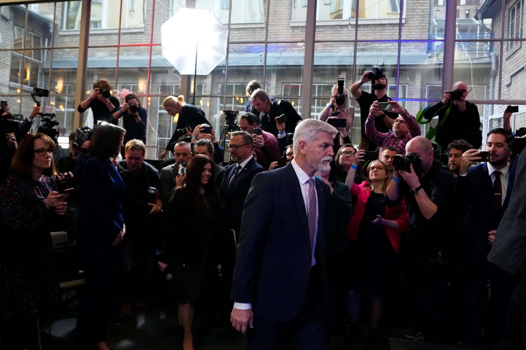 Andrej Babiš postúpil do druhého kola českých prezidentských volieb.