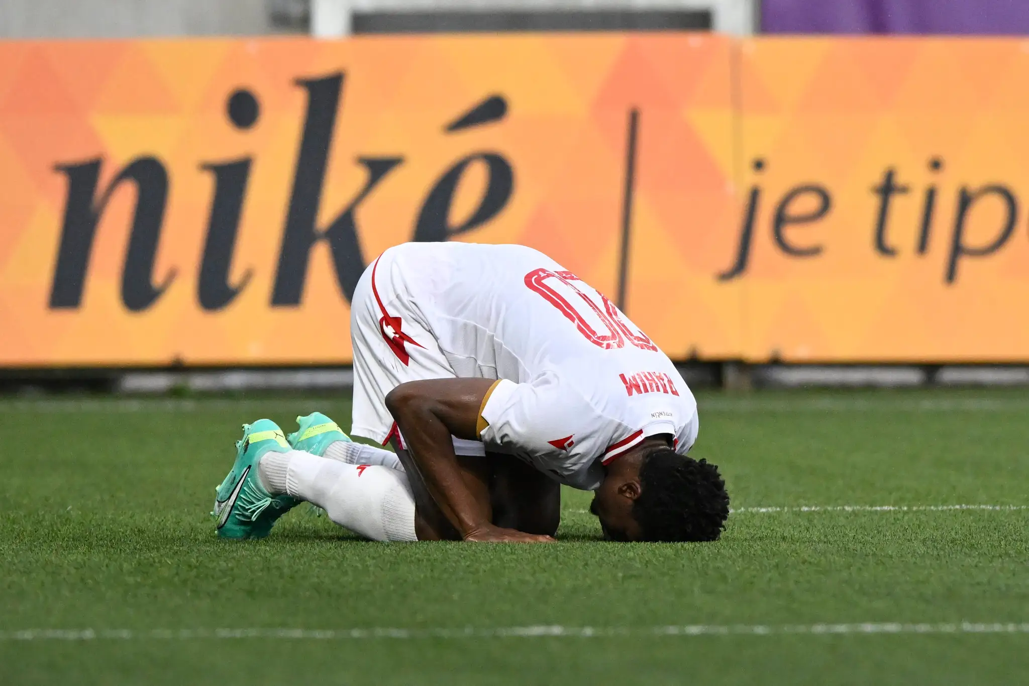 Rahib Ibrahim (AS Trenčín) oslavuje svoj gól v zápase 2. kola Niké ligy proti Michalovciam.