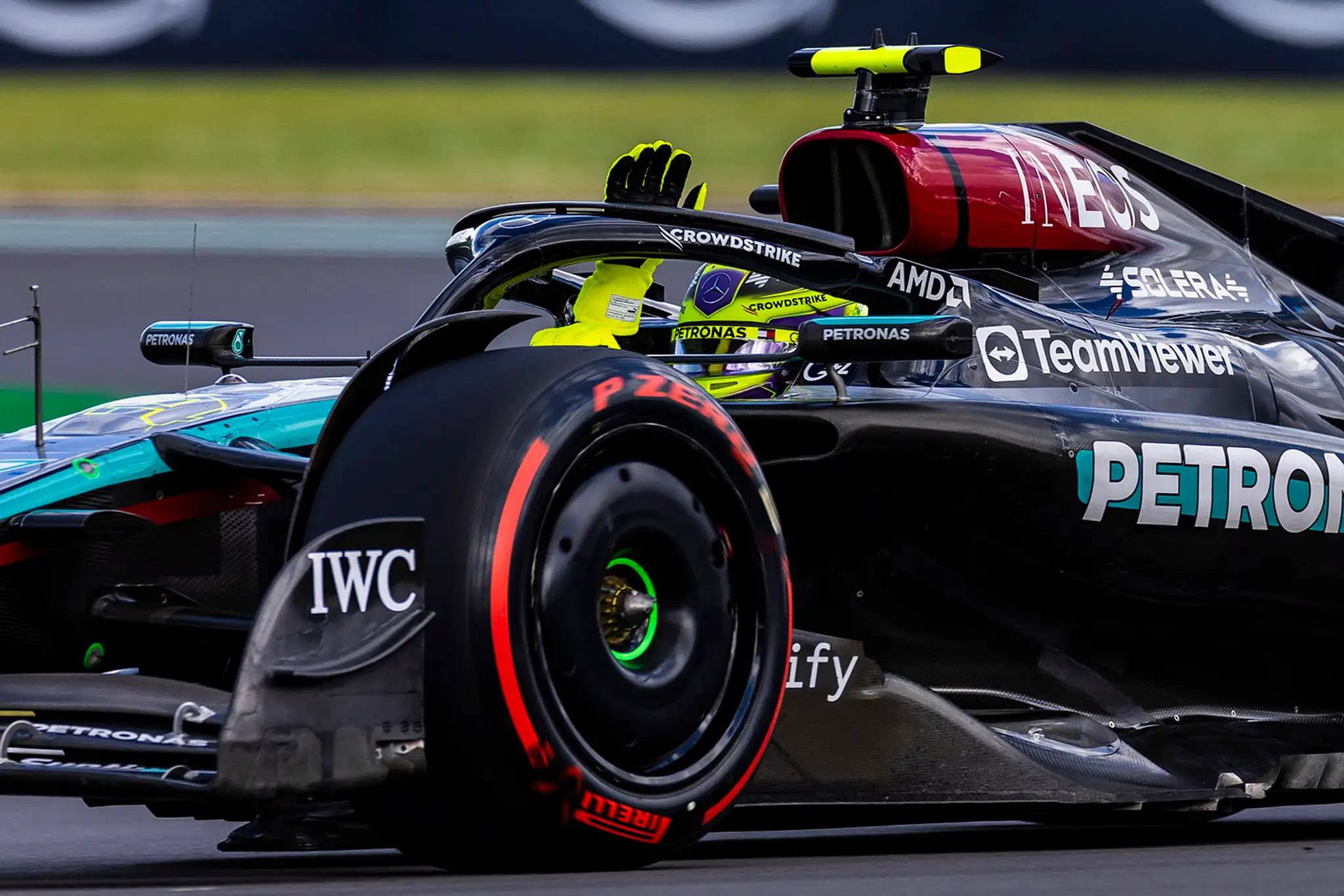 Brit Lewis Hamilton z Mercedesu.