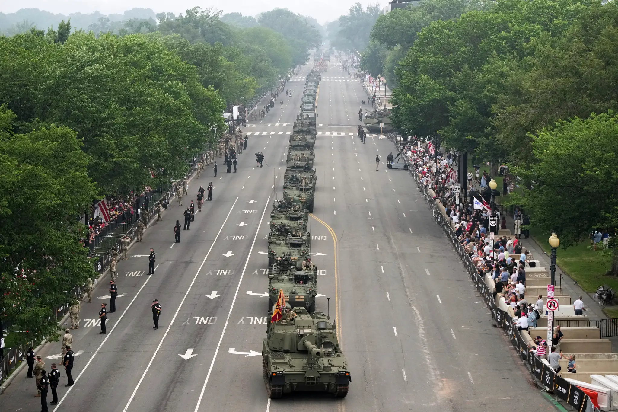 Trump_Miltary_Parade452035