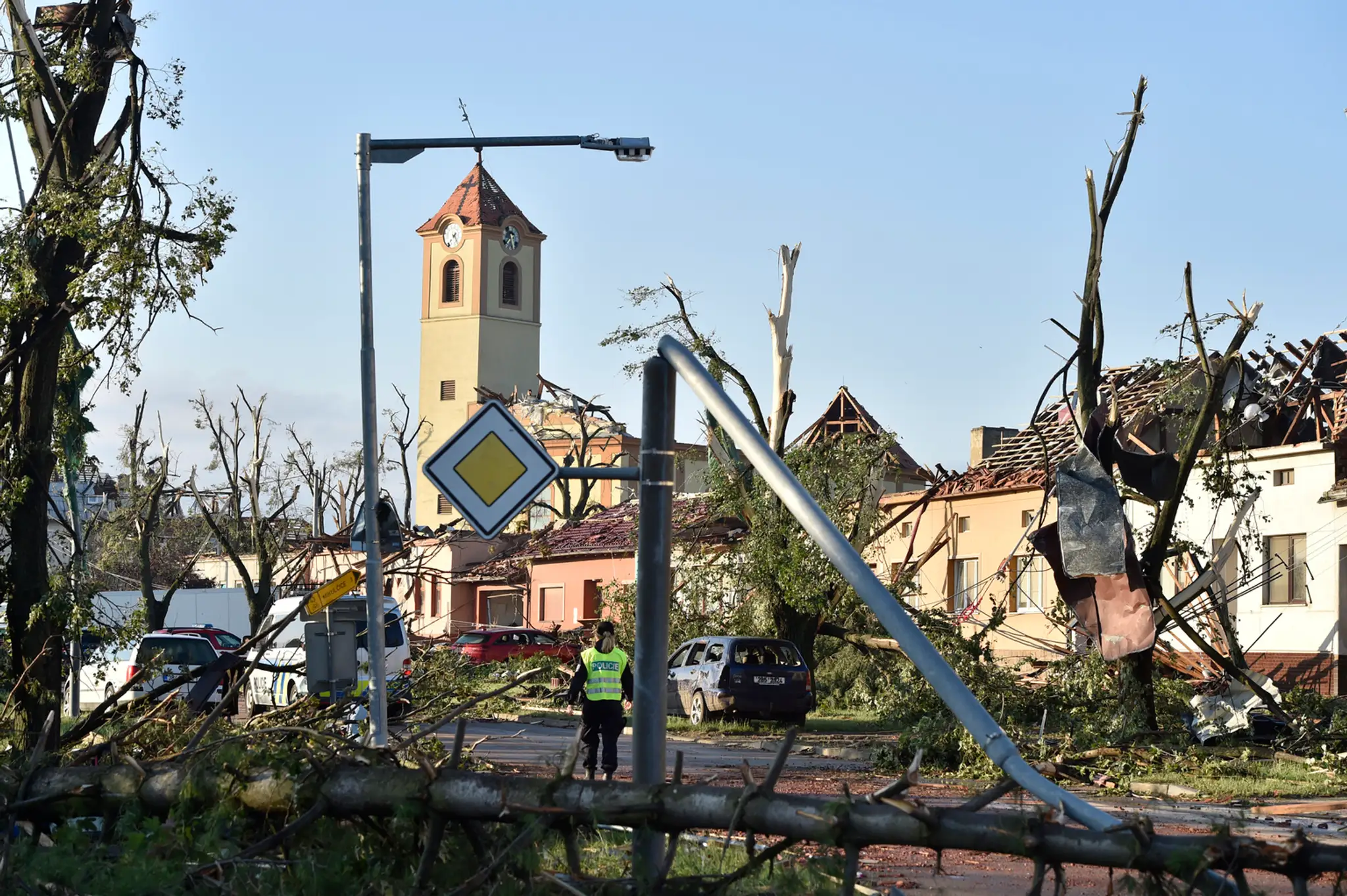 Škody po tornáde na Morave