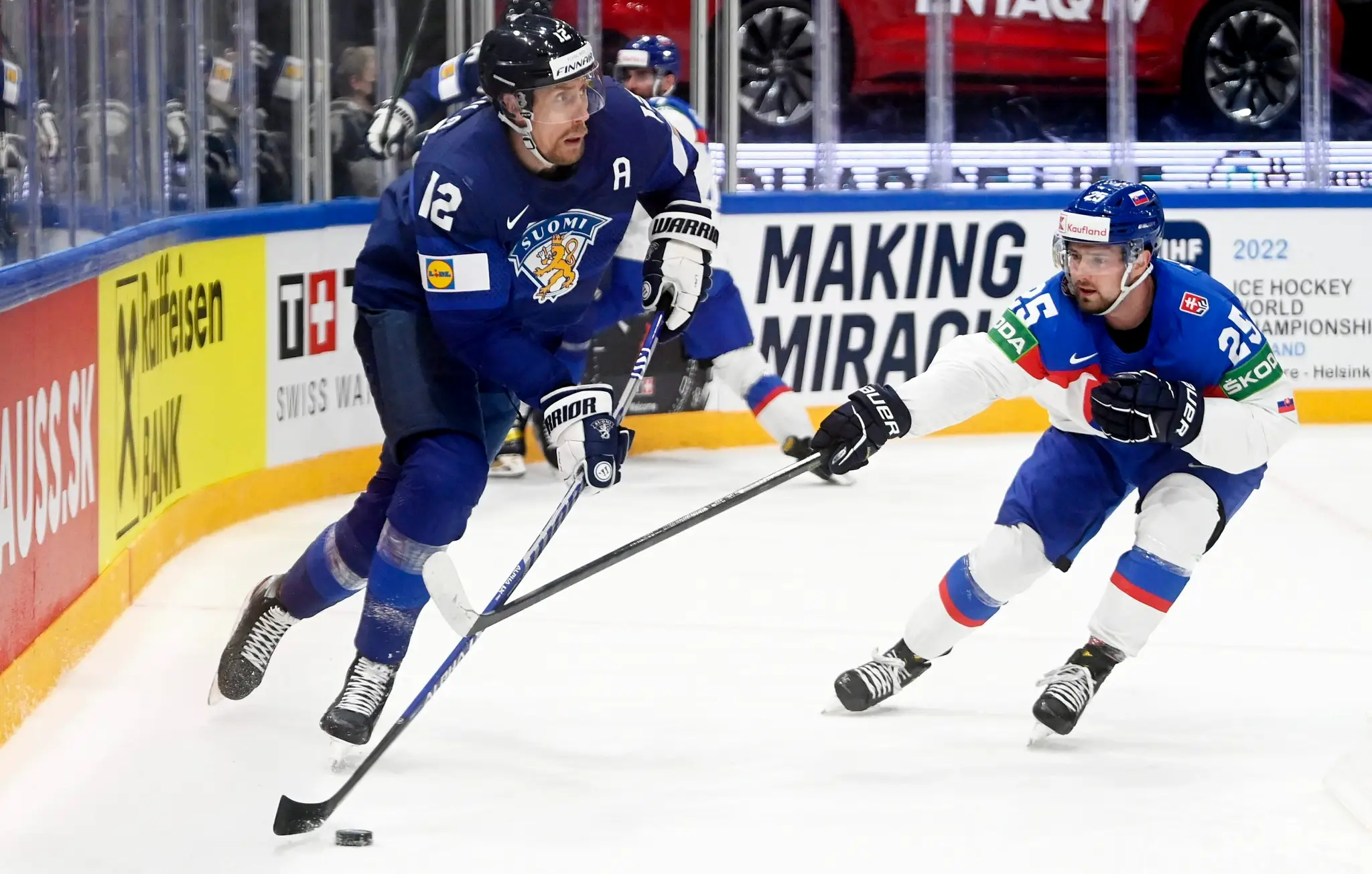 Zľava Fín Marko Anttila a Alex Tamáši vo štvrťfinále MS 2022.