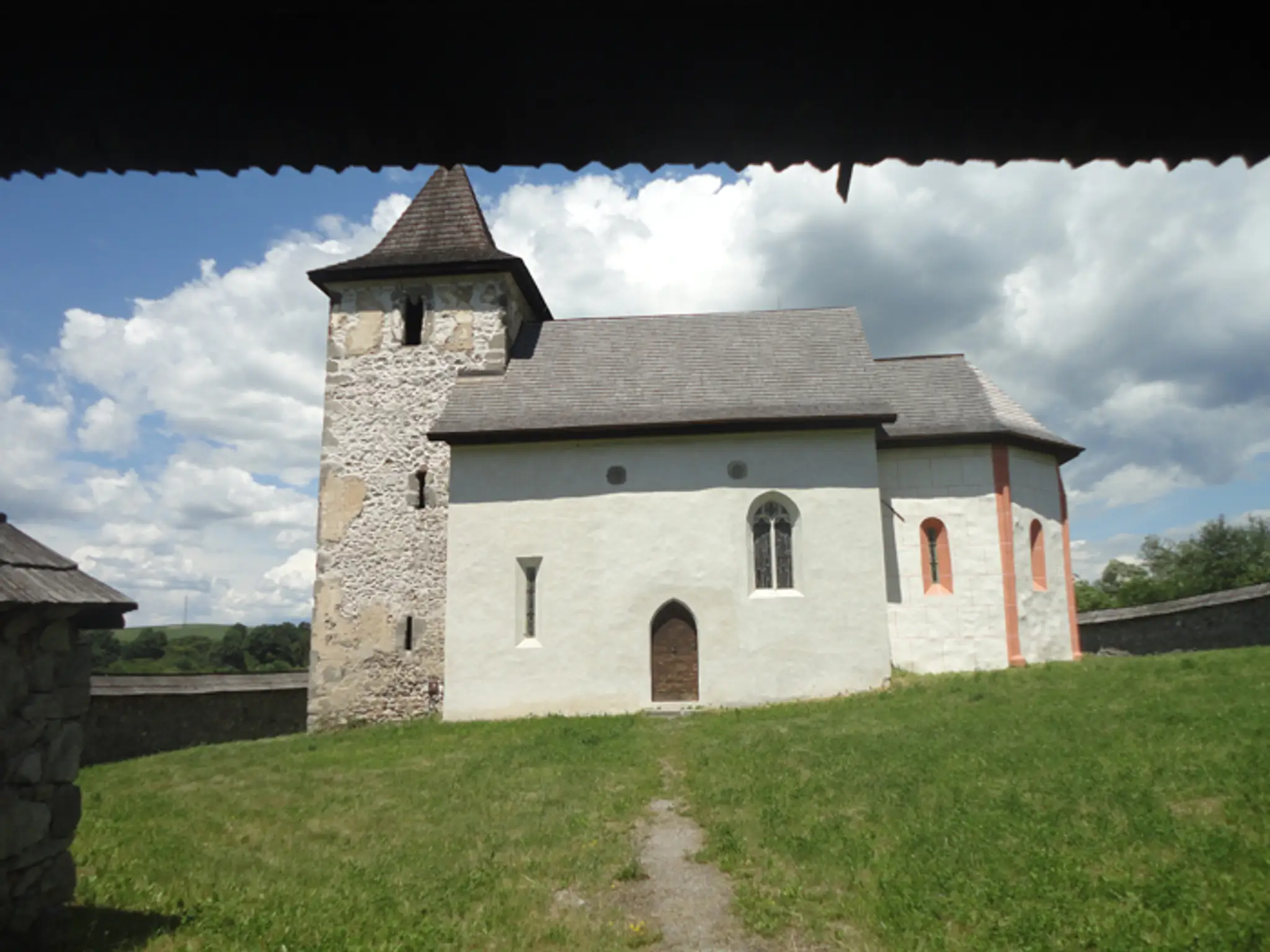 Kostol sv. Matúša v Zolnej pochádza z poslednej tretiny 13. storočia.