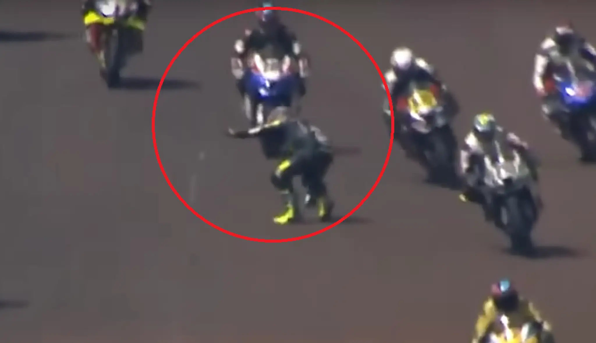 Tragická nehoda na motocyklových pretekoch.