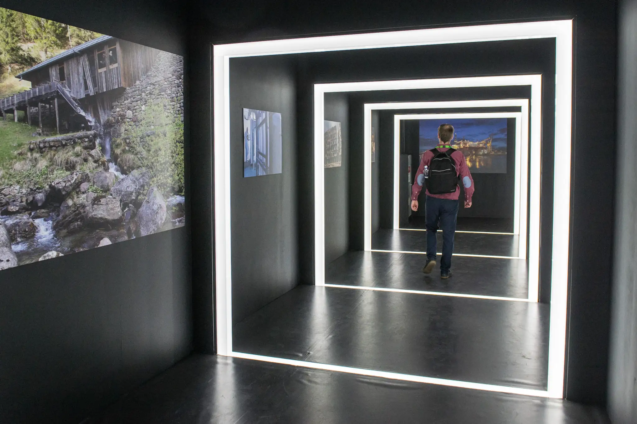 Interiér pavilónu Vatikánu na svetovej výstave Expo 2017.