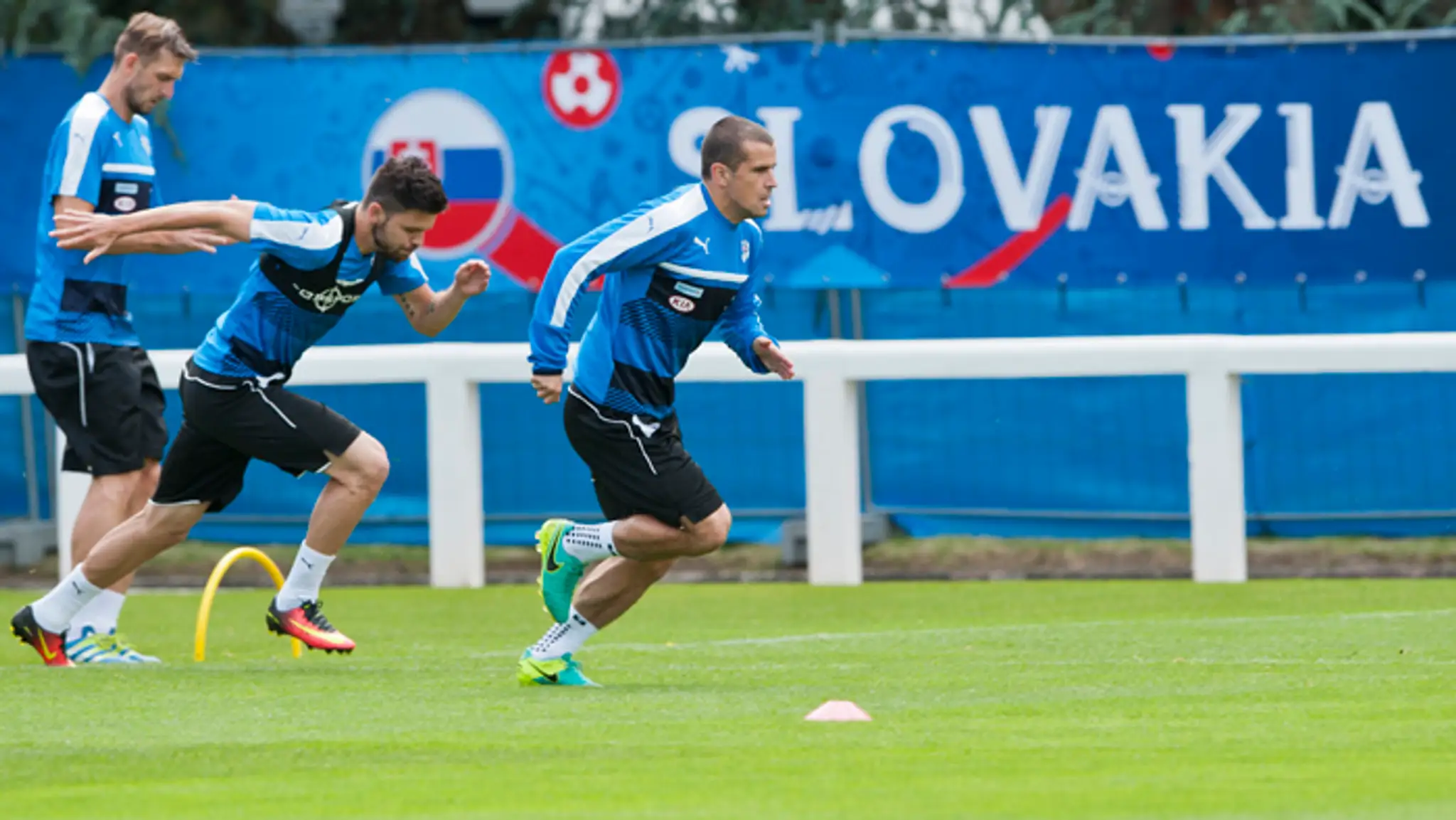 Norbert Gyömbér, Michal Ďuriš a Viktor Pečovský.
