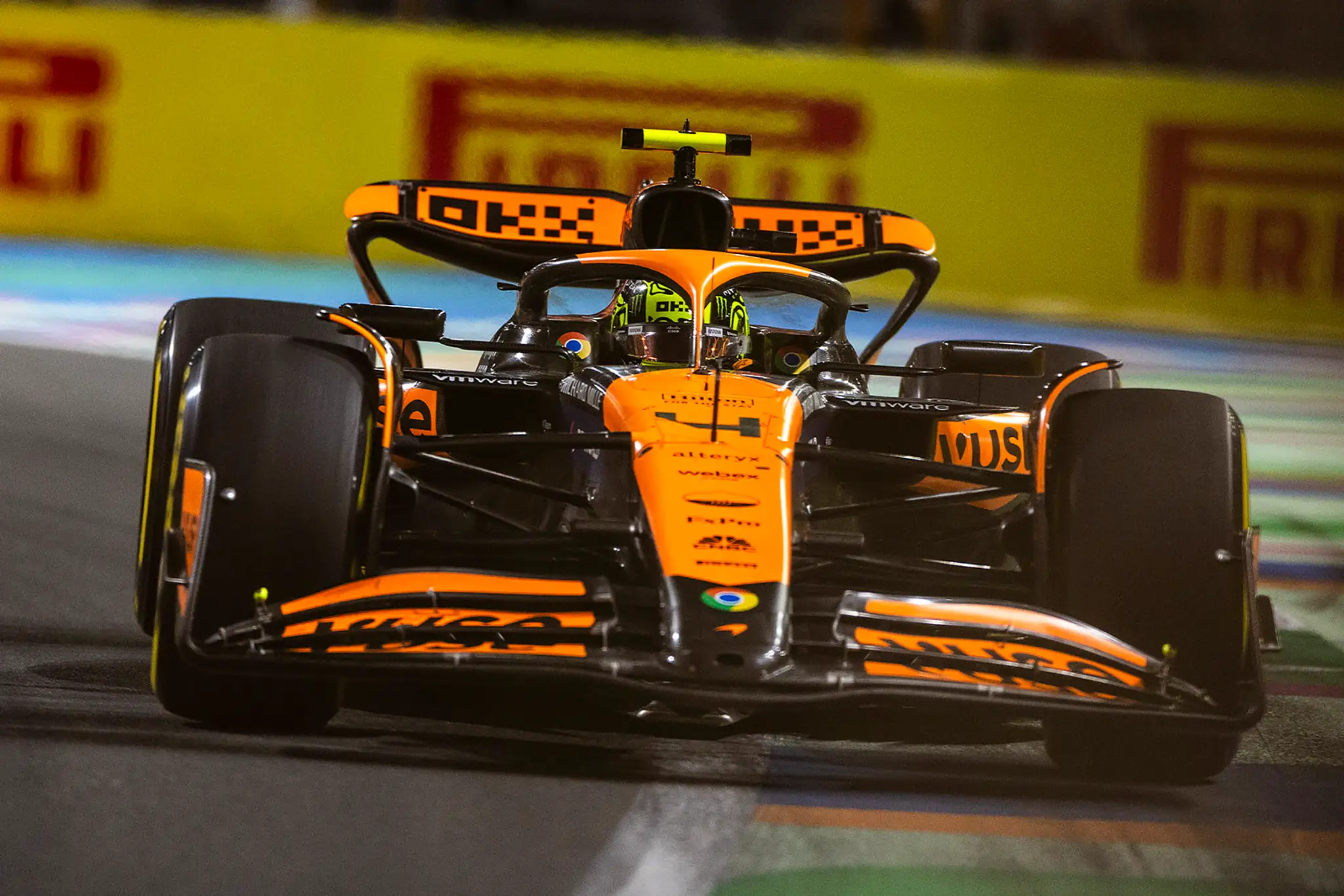 Lando Norris na trati v Saudskej Arábii.