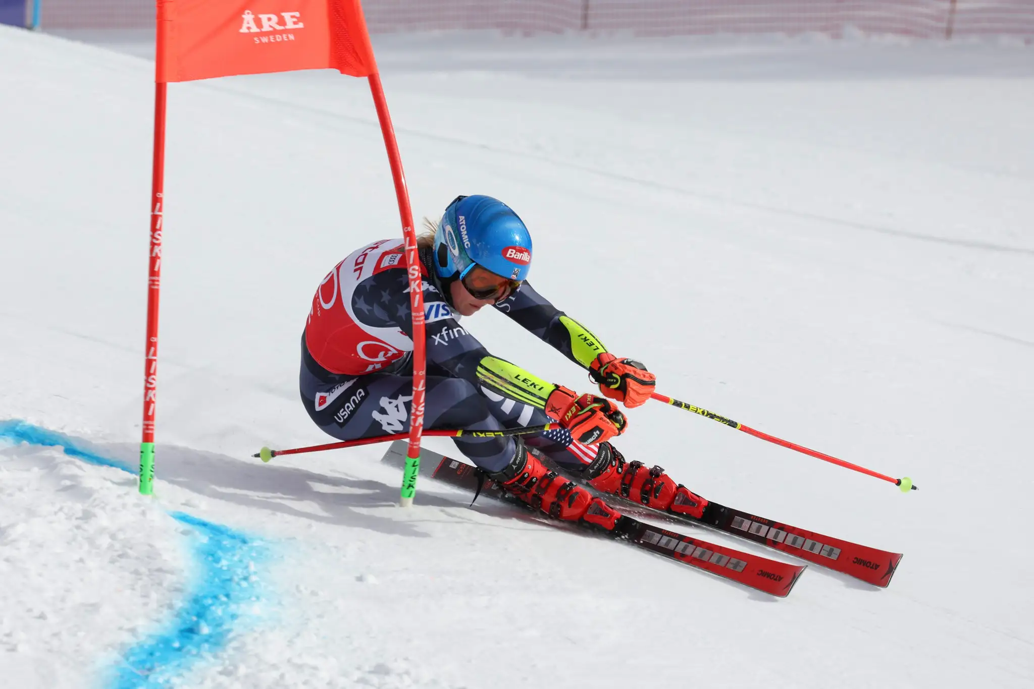 Mikaela Shiffrinová na trati počas 1. kola obrovského slalomu v Aare.