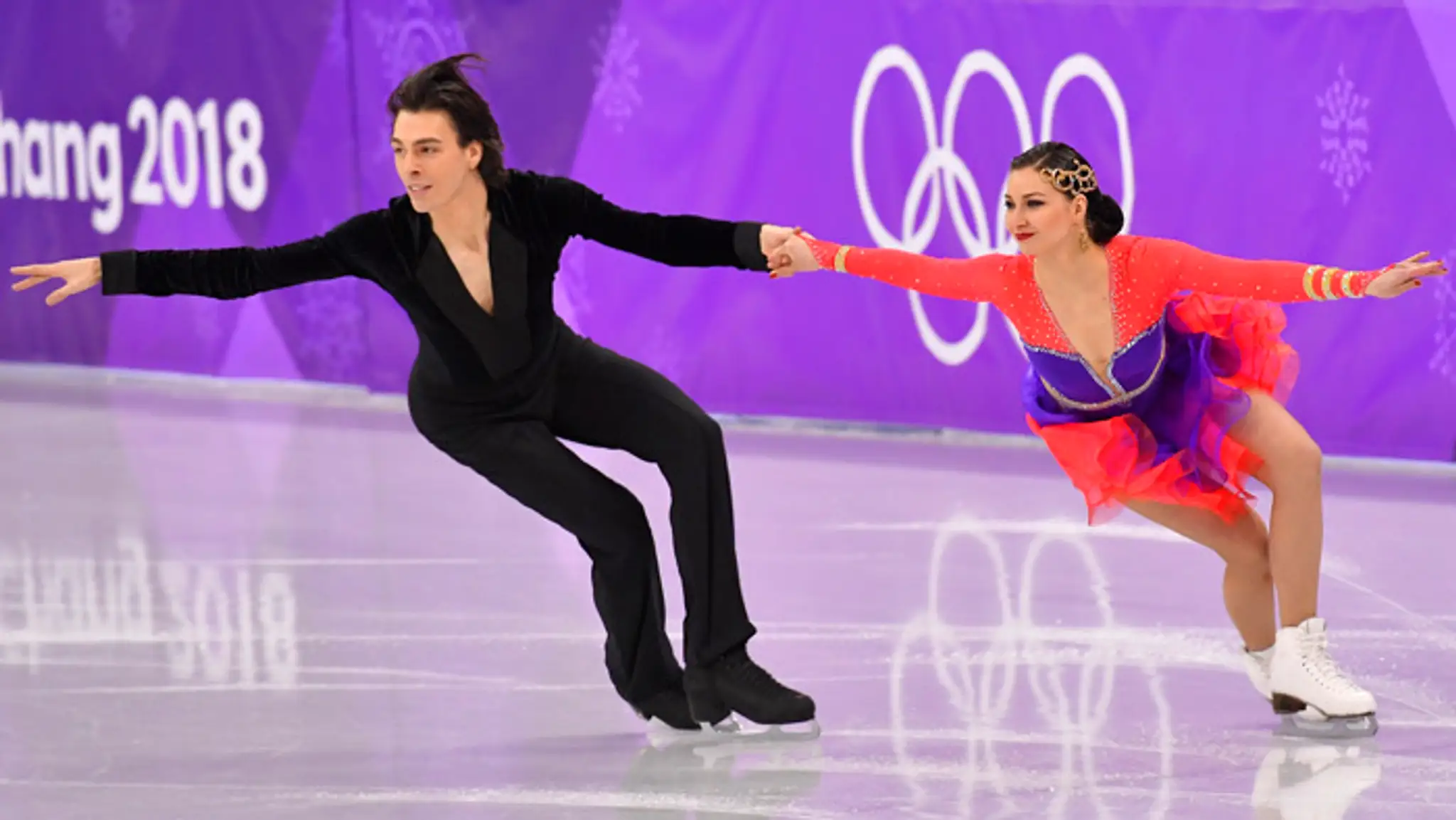 Lucie Myslivečková a Lukáš Csölley počas krátkeho programu na ZOH v Pjongčangu.