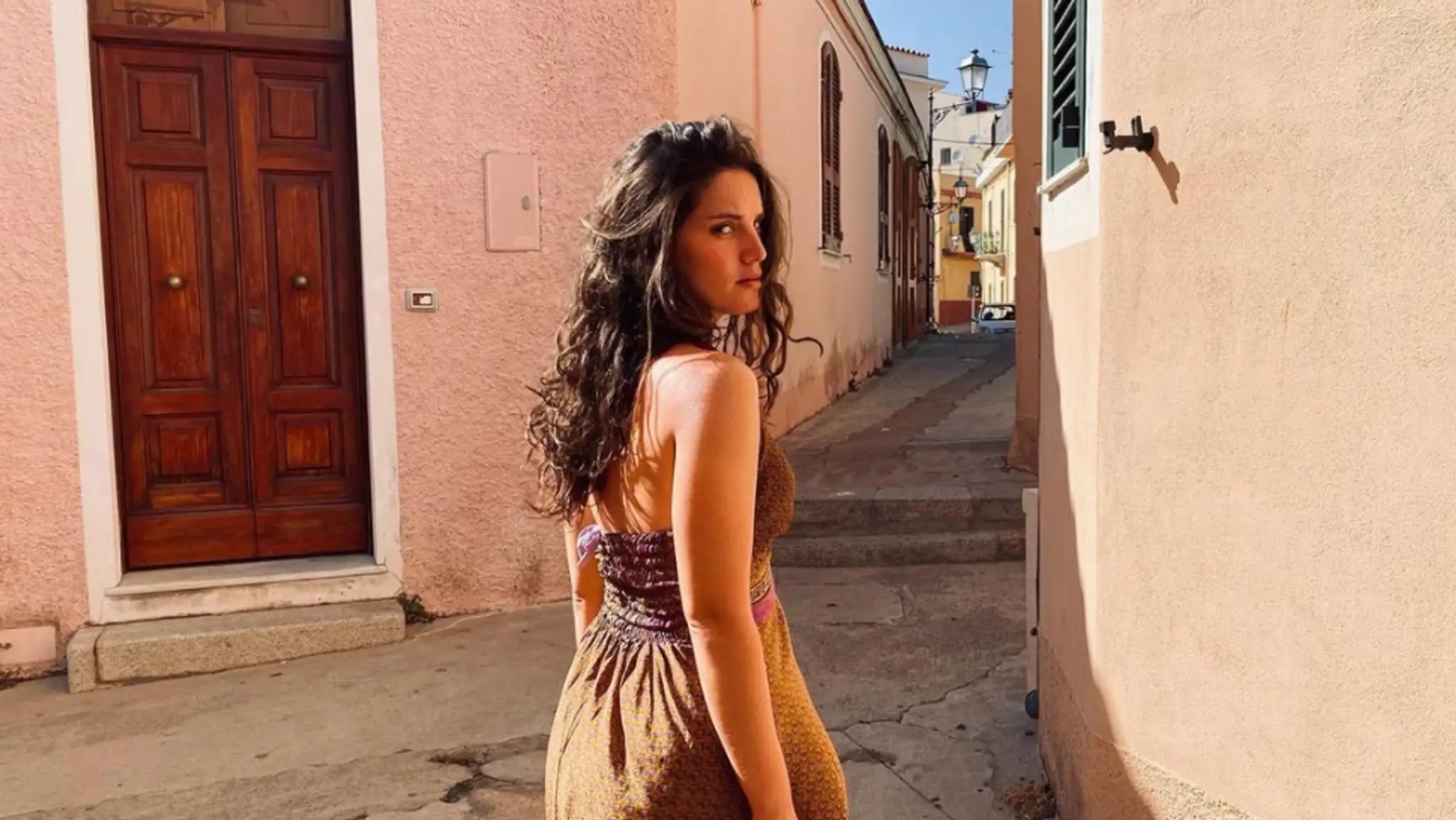 Herečka Sarah Arató.