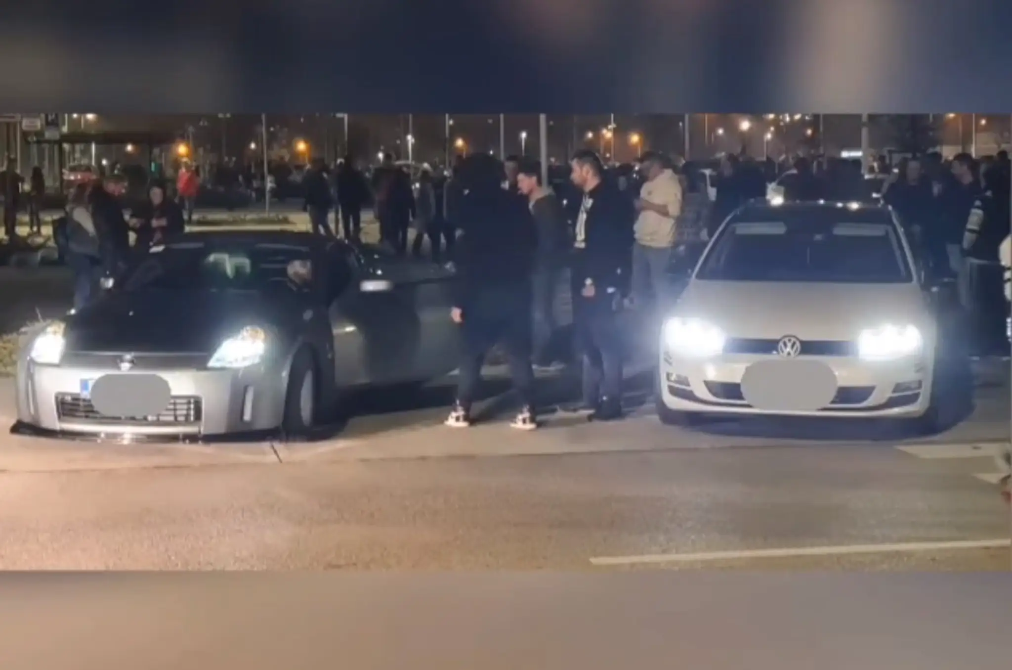 Ilegálny tuningový zraz pred Bory Mall.