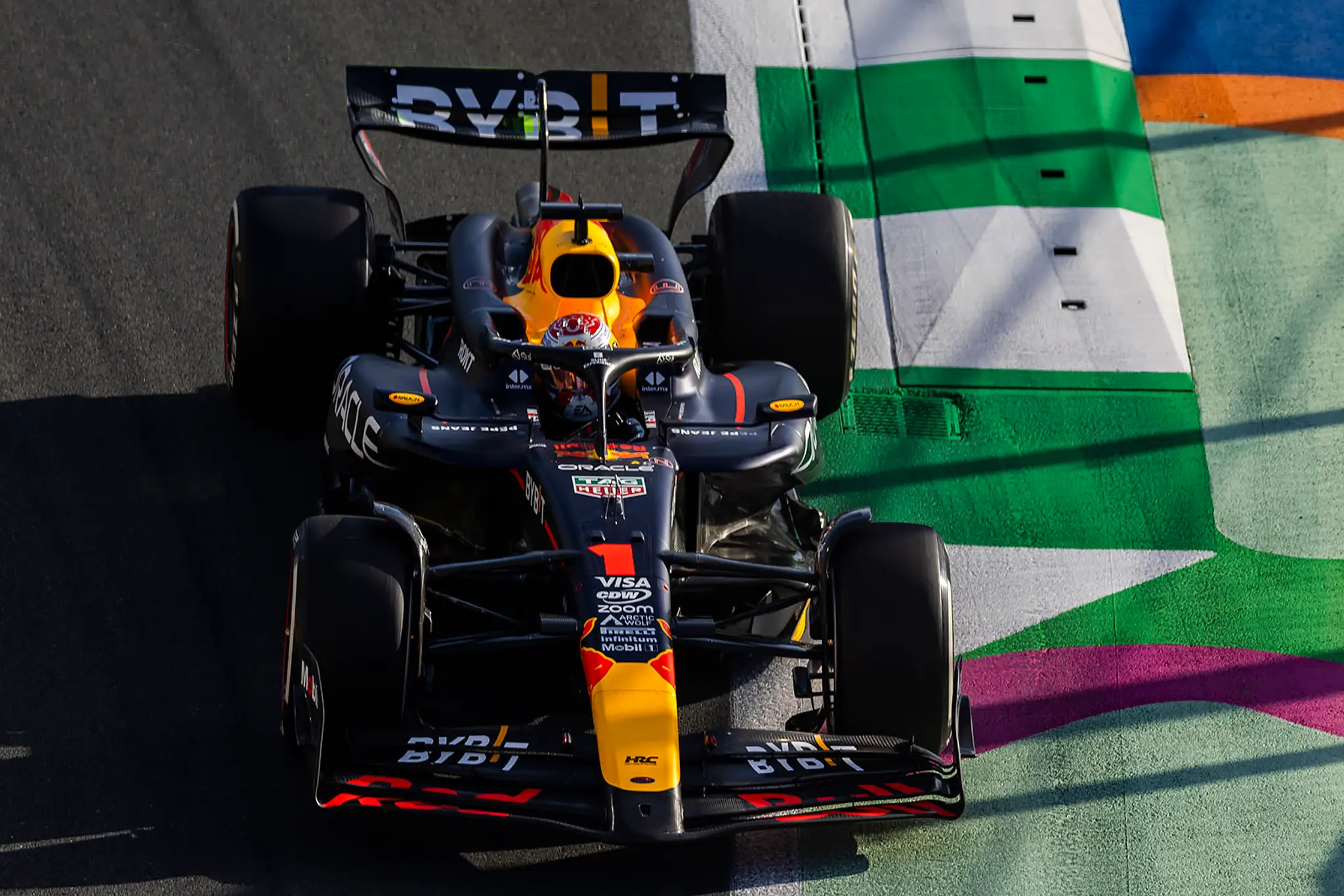 Holanďan Max Verstappen na Red Bulle.