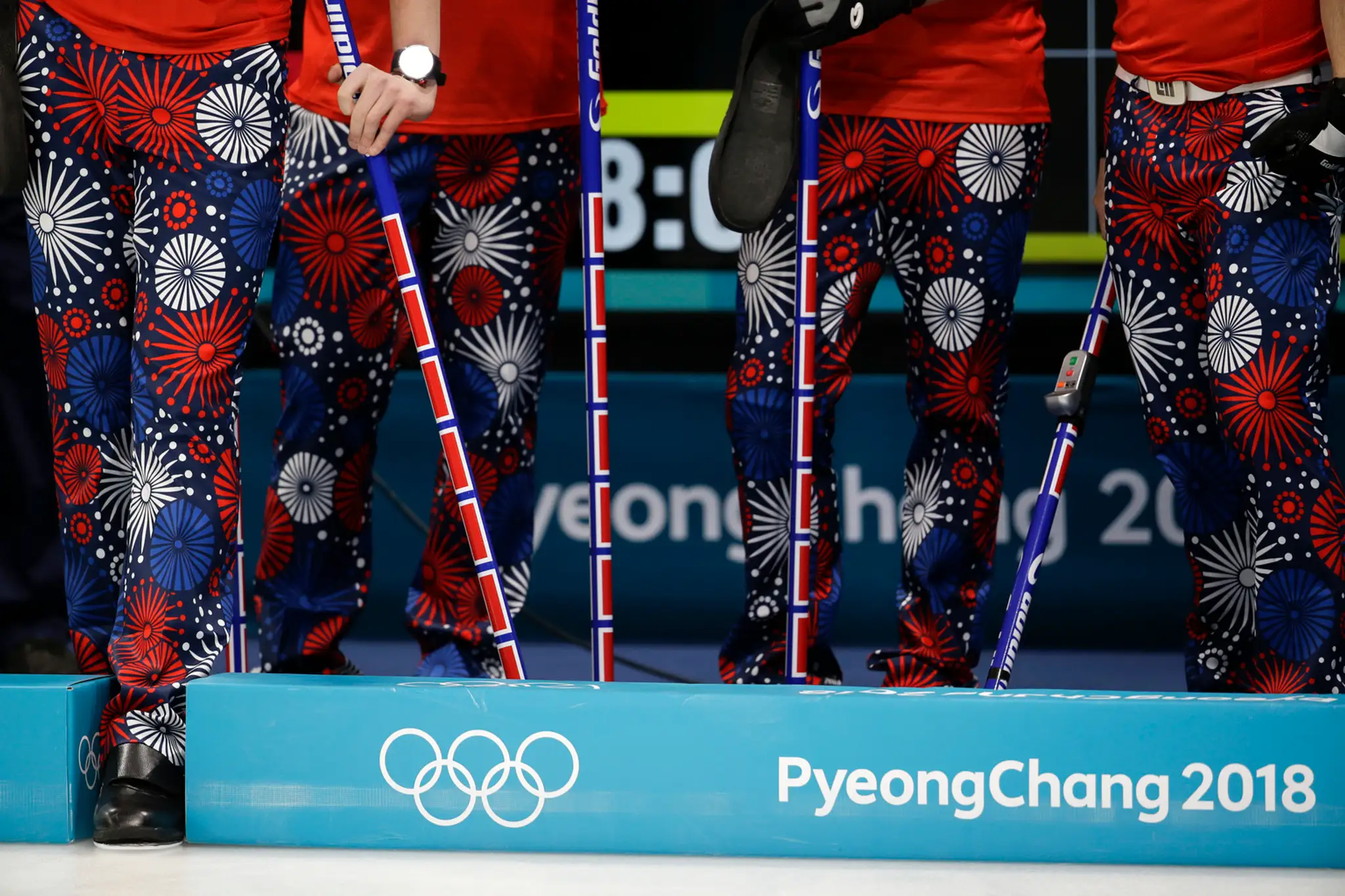 Jeden z motívov nórskych reprezentantov v curlingu počas súťaže na ZOH 2018.