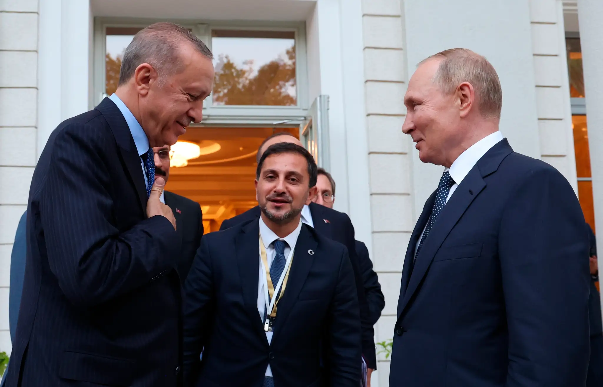 Turecký prezident Recep Tayyip Erdogan (vľavo) a ruský prezident Vladimir Putin.