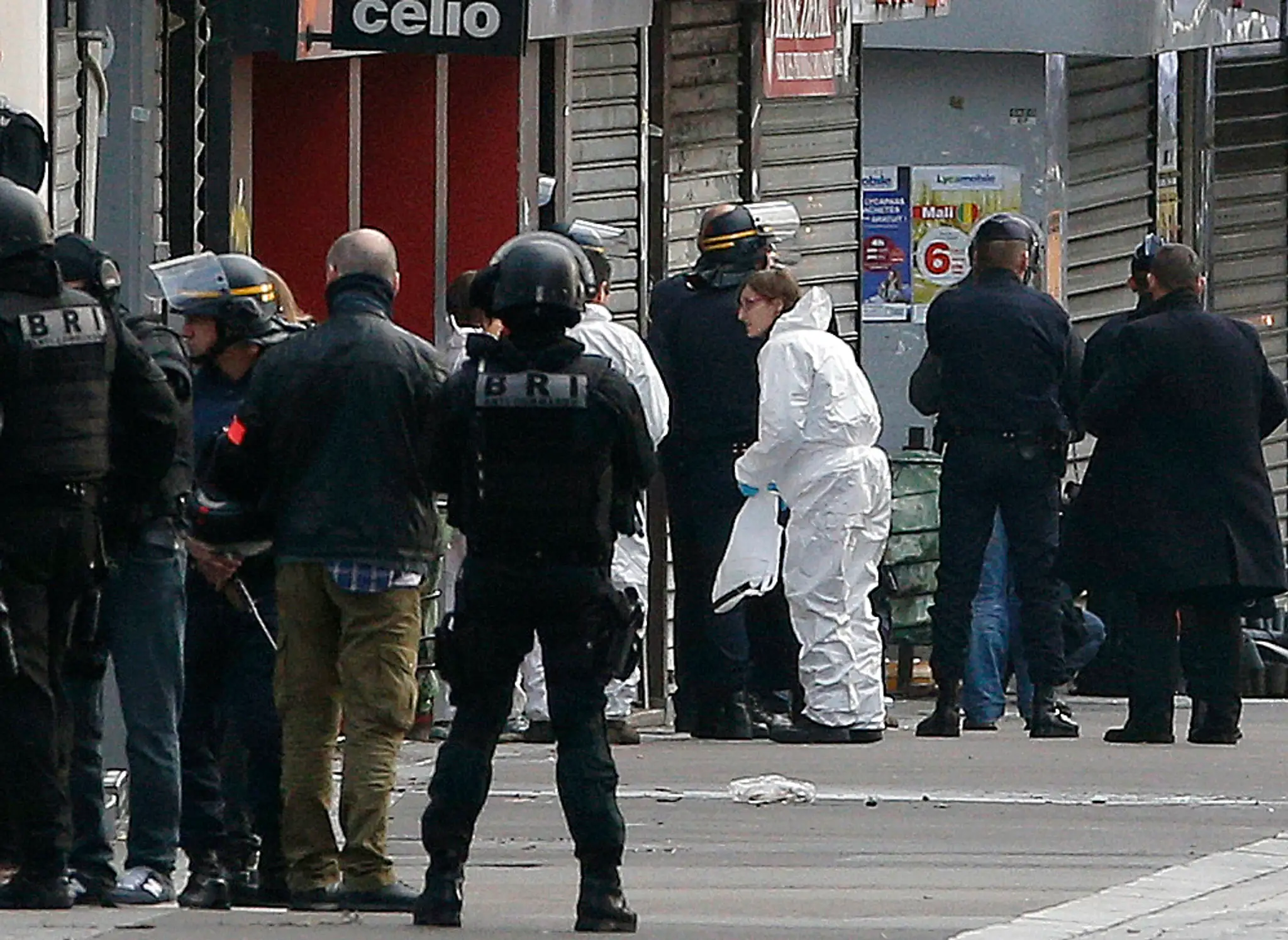 Policajná razia v Saint Denis