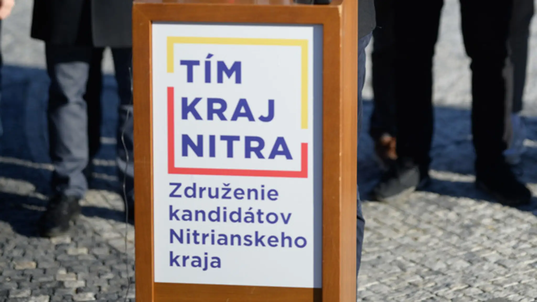 Tím Nitra.