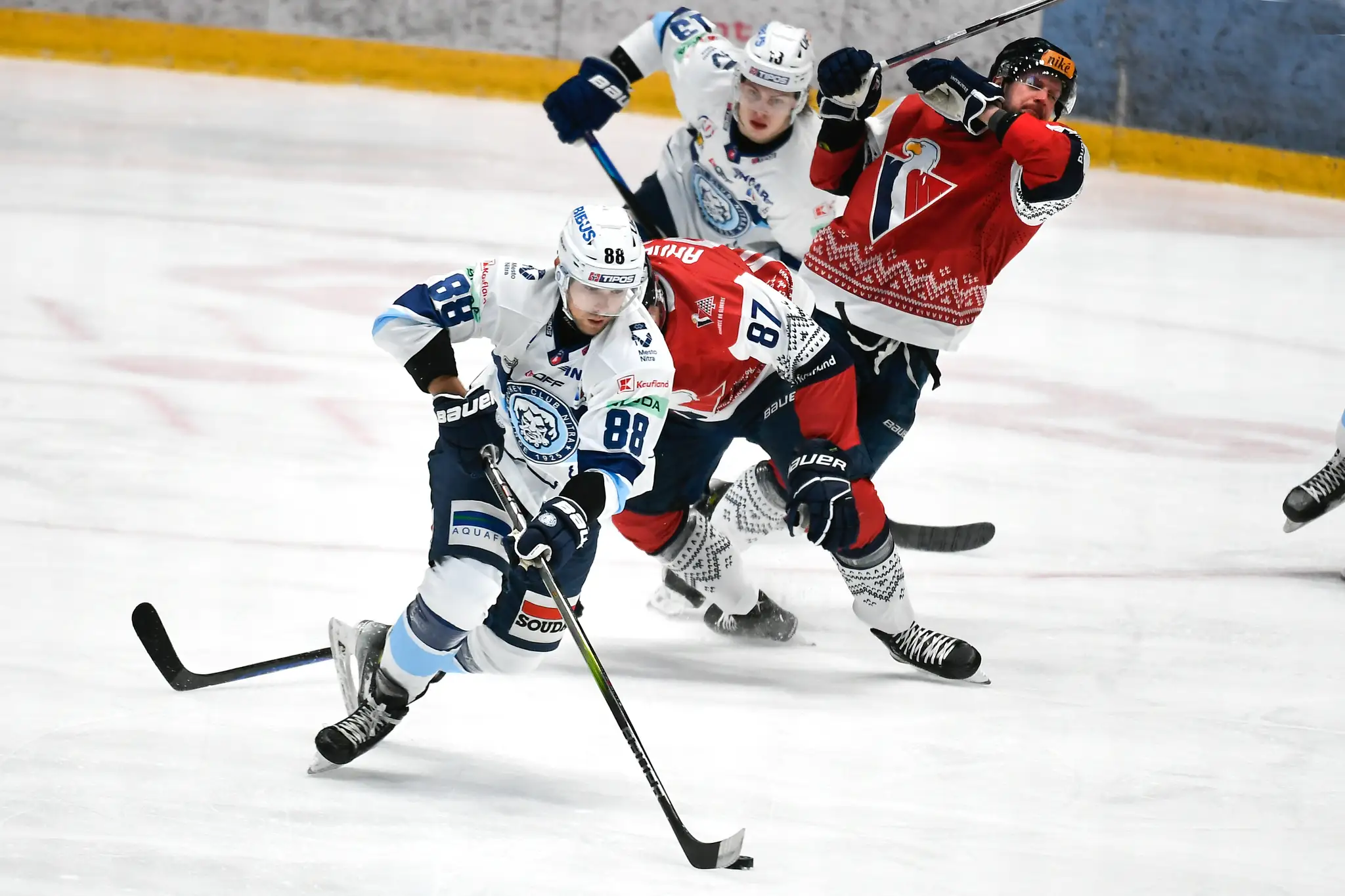 David Okoličány (Nitra) v zápase 30. kola Tipos extraligy