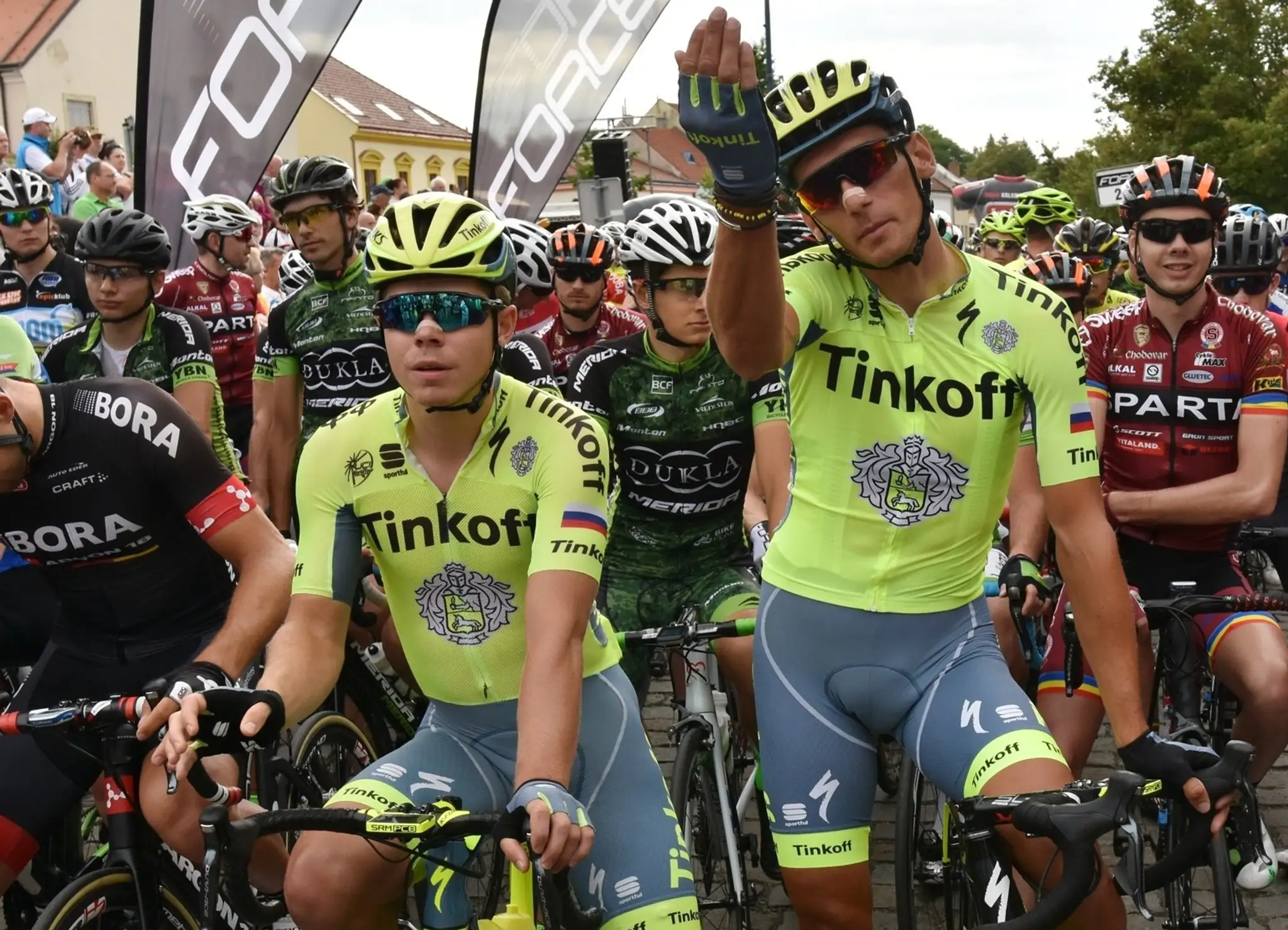 Juraj Sagan a Roman Kreuziger pred štartom pretekov na spoločných majstrovstvách Česka a Slovenska.