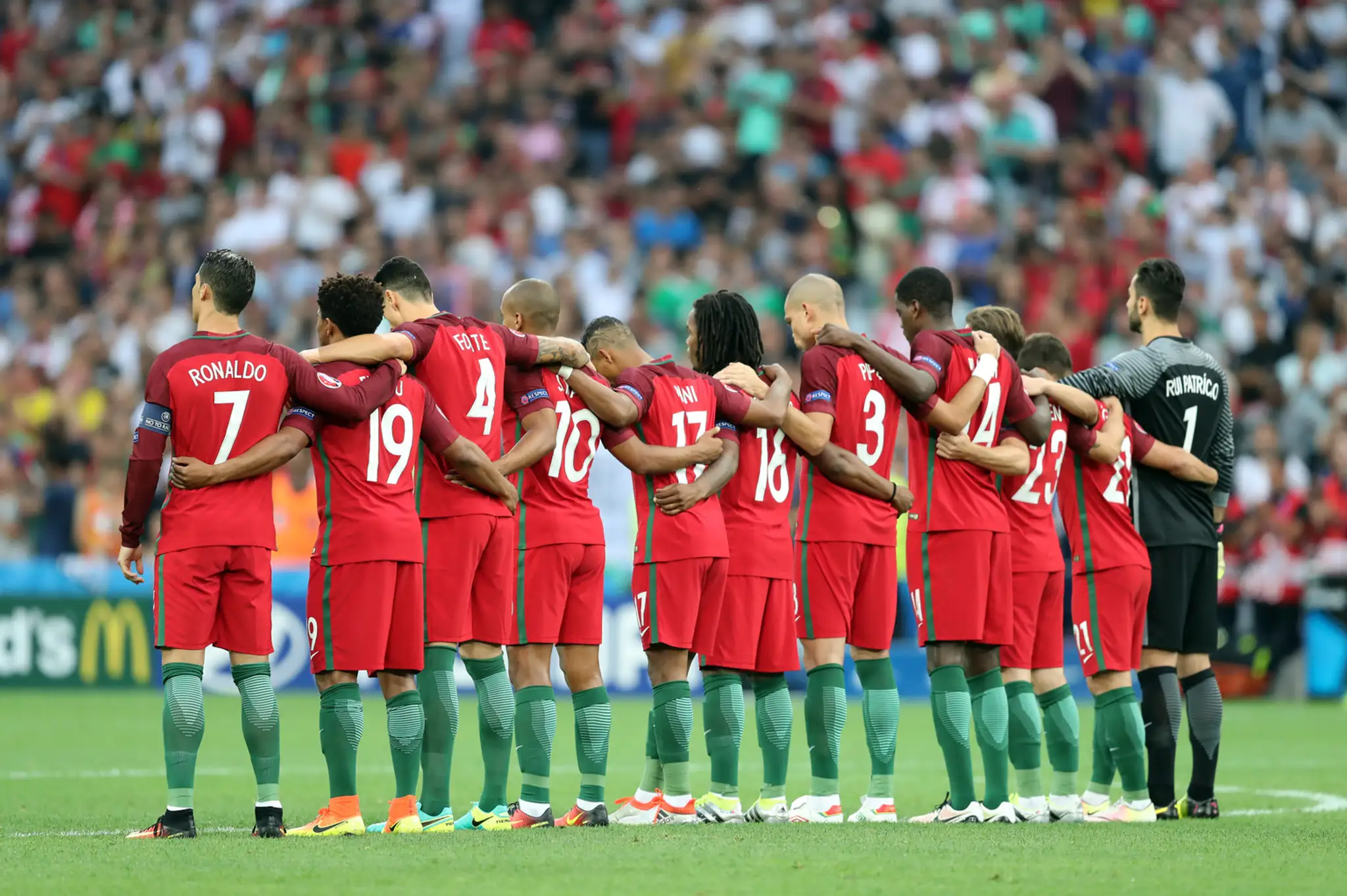 Portugalská reprezentácia pred štvrťfinálovým duelom na ME proti Poľsku.