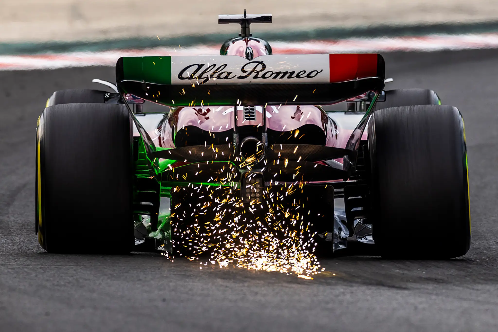 Detail na zadnú časť monopostu Valtteriho Bottasa.