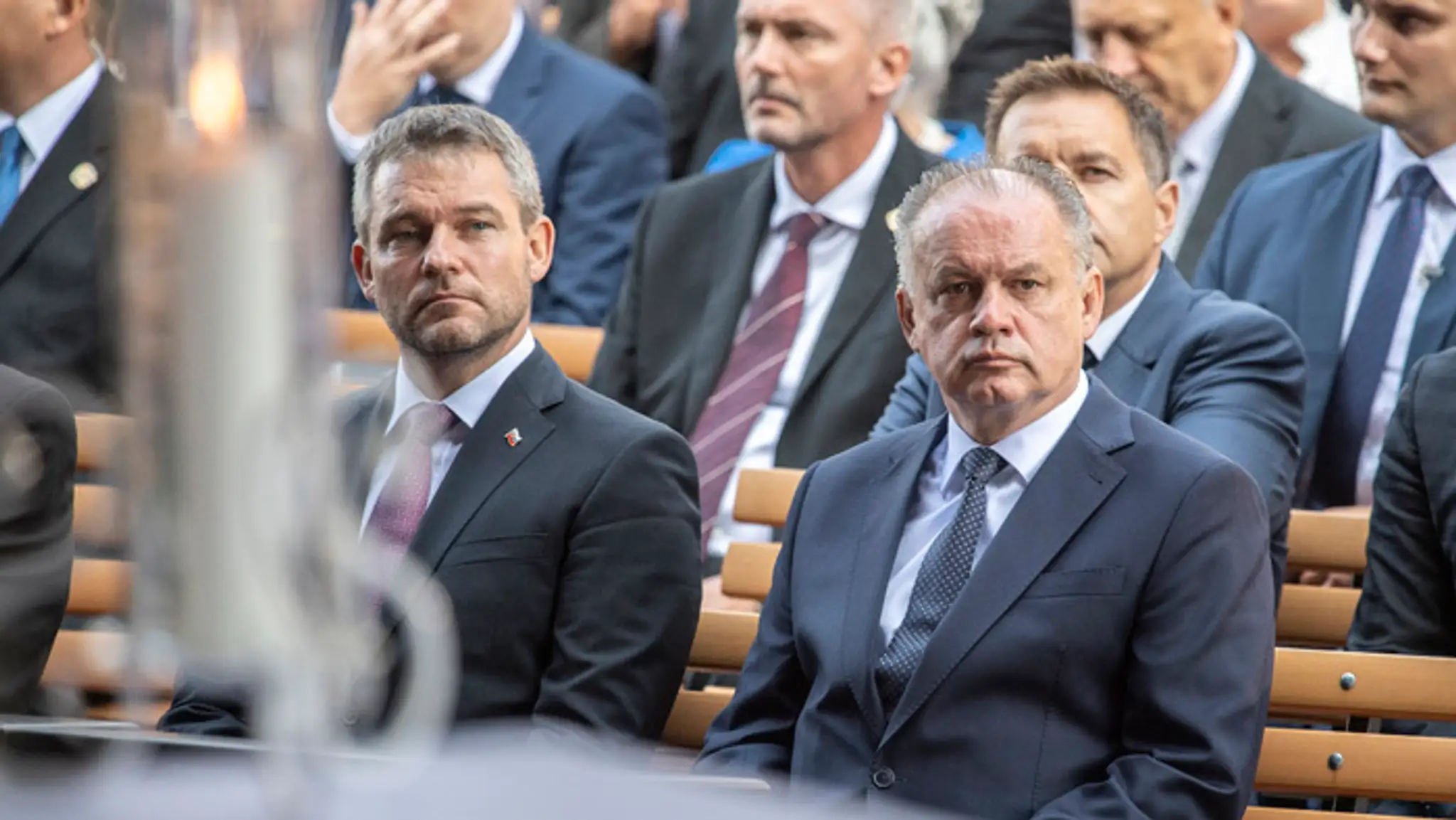 Prezident Andrej Kiska (vpravo) a premiér Peter Pellegrini na Národnej púti v Šaštíne.