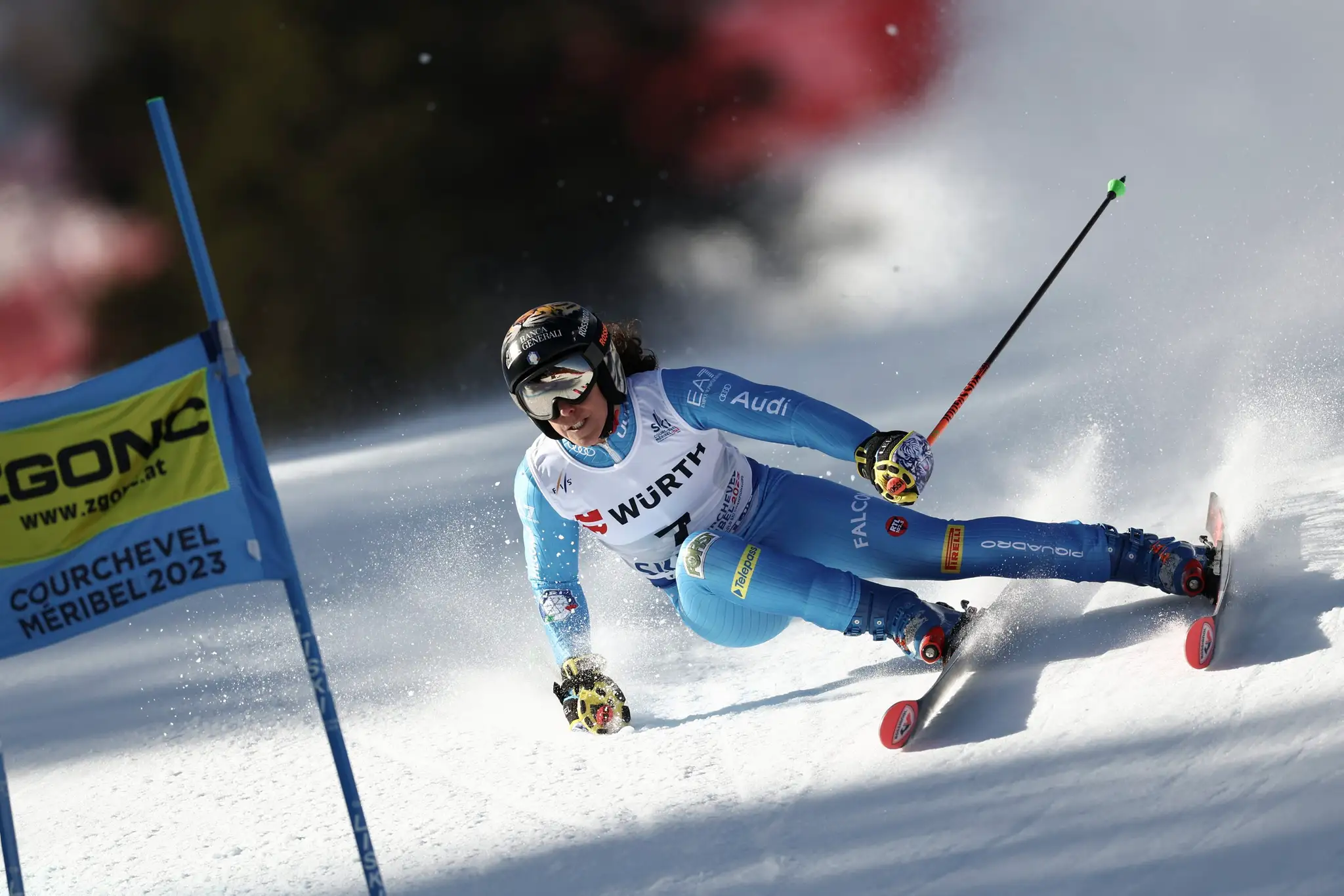 Na snímke talianska lyžiarka Federica Brignoneová na trati počas 1. kola obrovského slalomu na MS v alpskom lyžovaní.