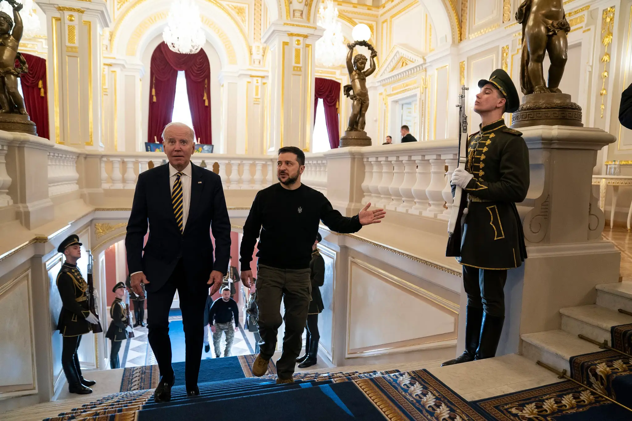 Joe Biden s Volodymyrom Zelenským v Mariinskom paláci.
