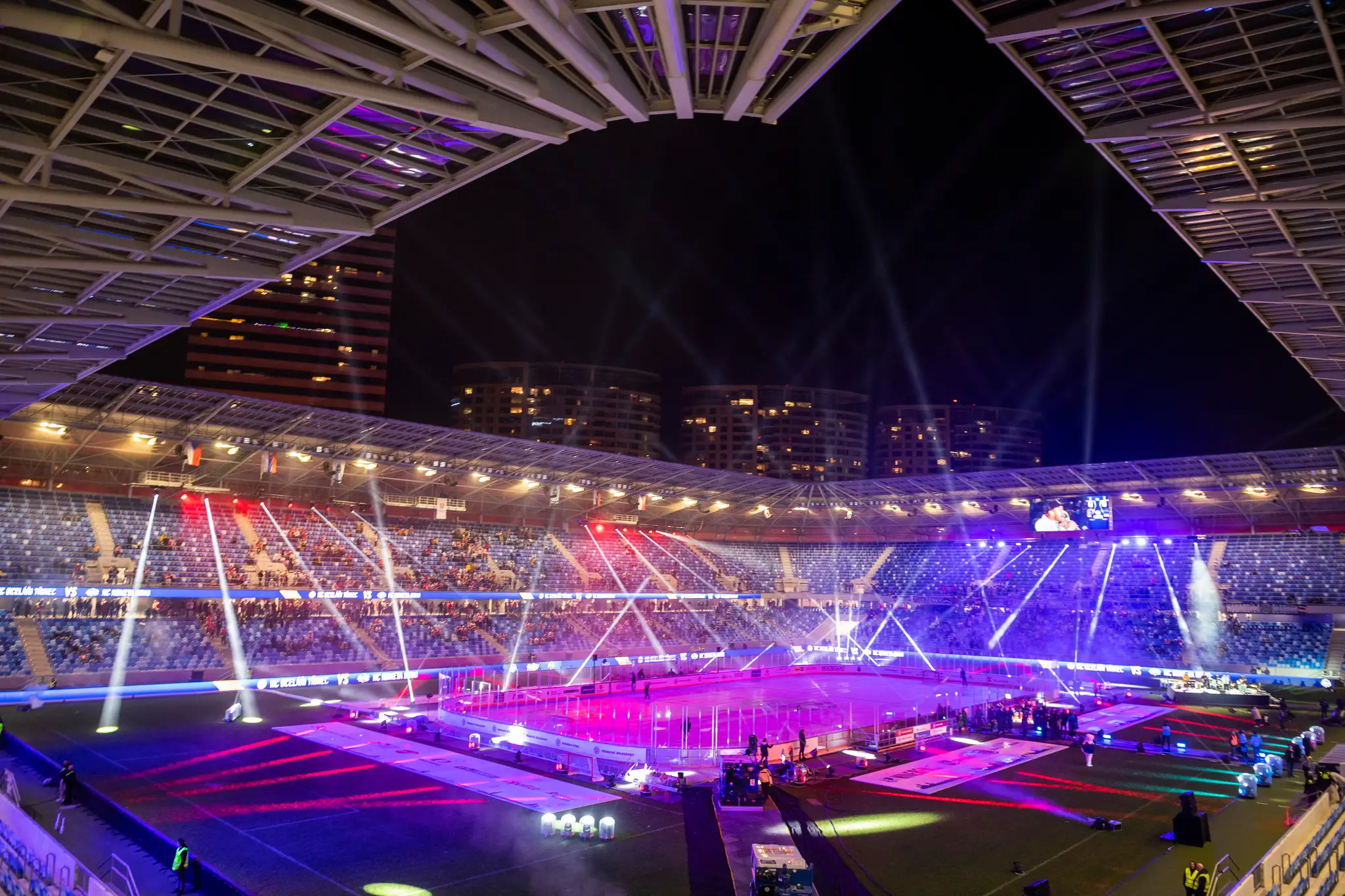 Snímka pred zápasom hokejového podujatia Kaufland Winter Games HC Oceláři Třinec - HC Kometa Brno.