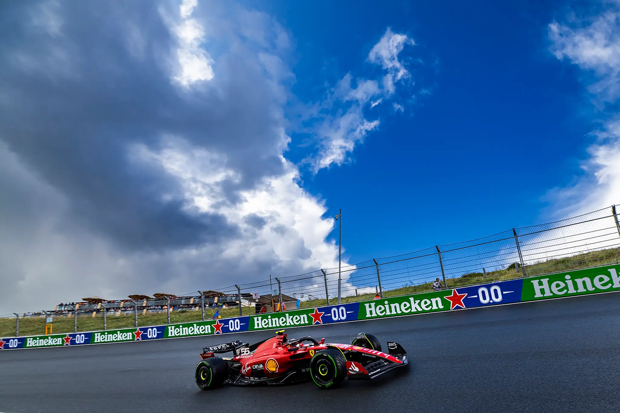 Carlos Sainz na Ferrari.