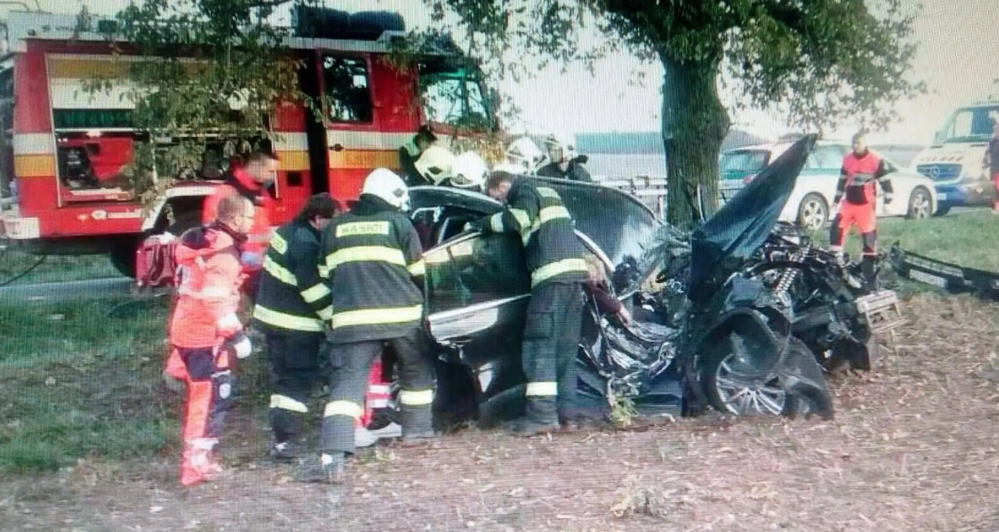 Na mieste zasahujú všetky záchranné zložky.