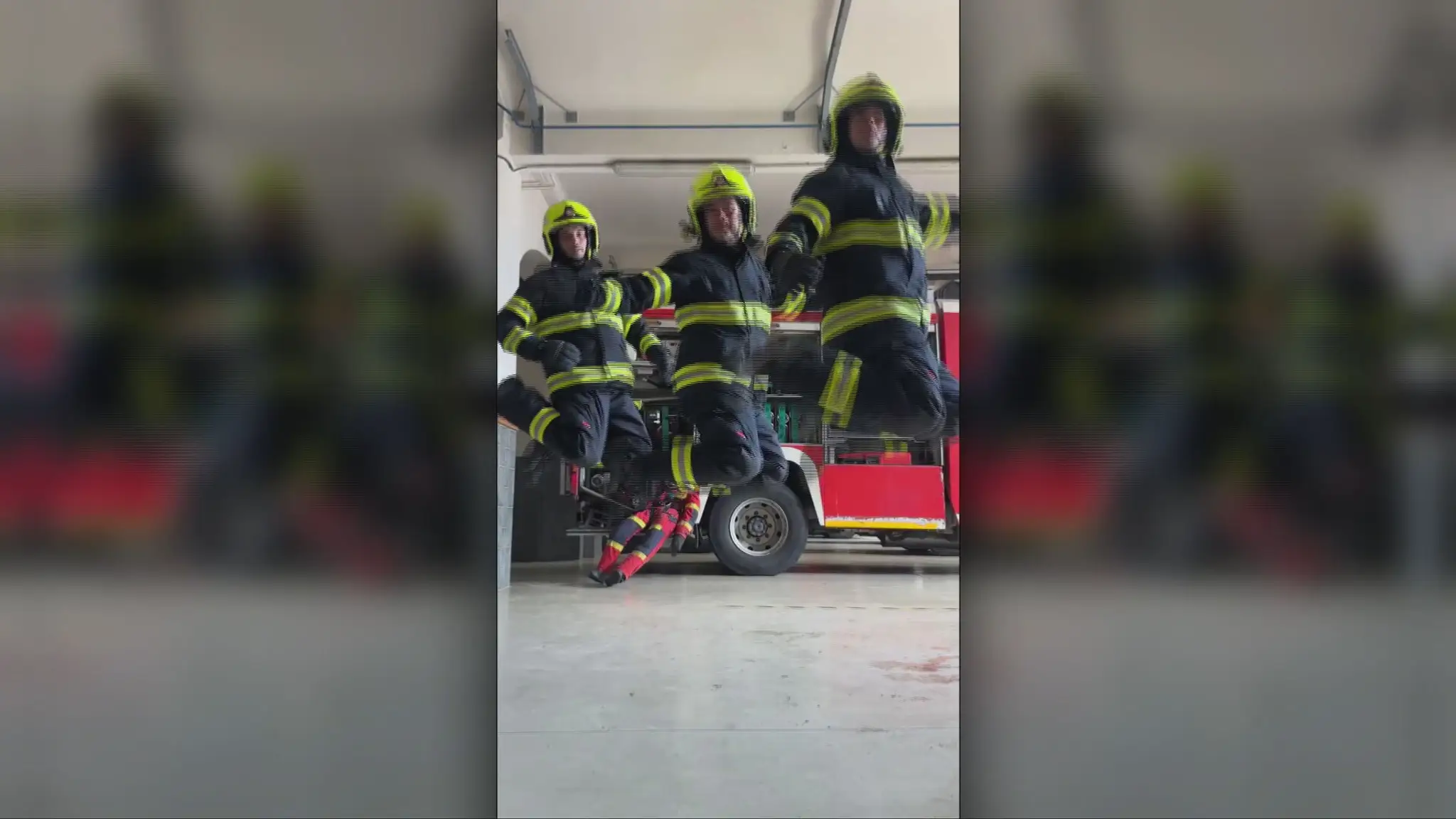 Košickí hasiči si pripravili vlastnú choreografiu k Medzinárodnému dňu tanca.