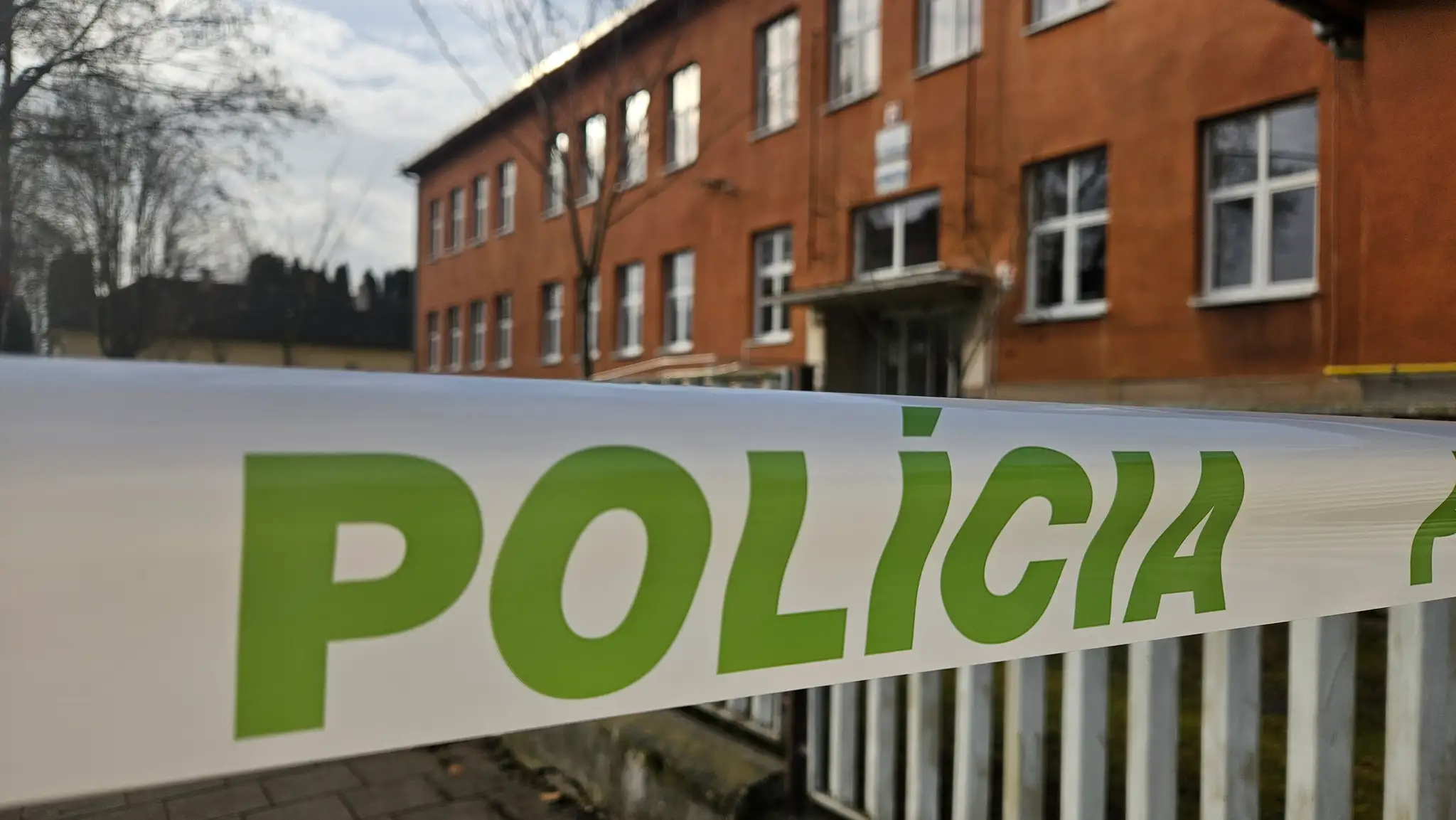 Polícia sa vracia na miesto tragédie.