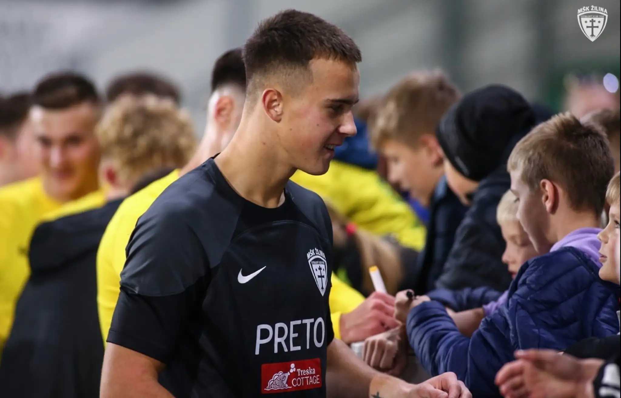 Aj preto podpisy naďalej rozdáva pod Dubňom